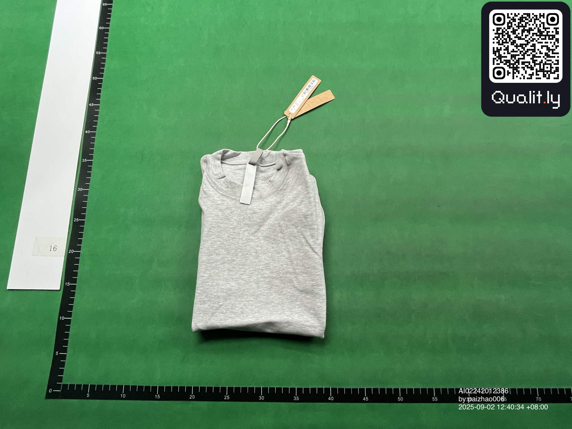T-shirt QC photo 1 of 33