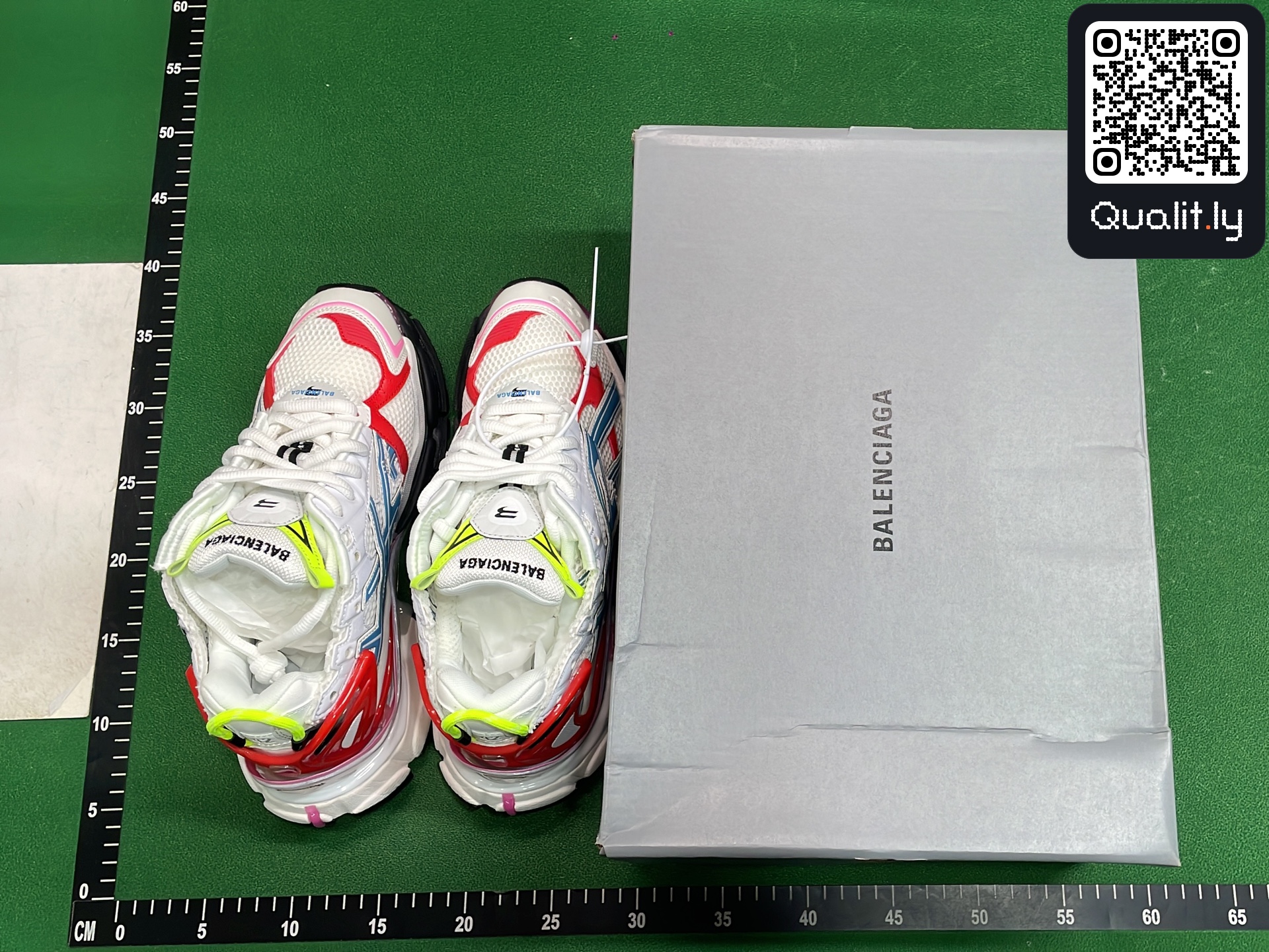 Sneakers QC photo 1 of 12