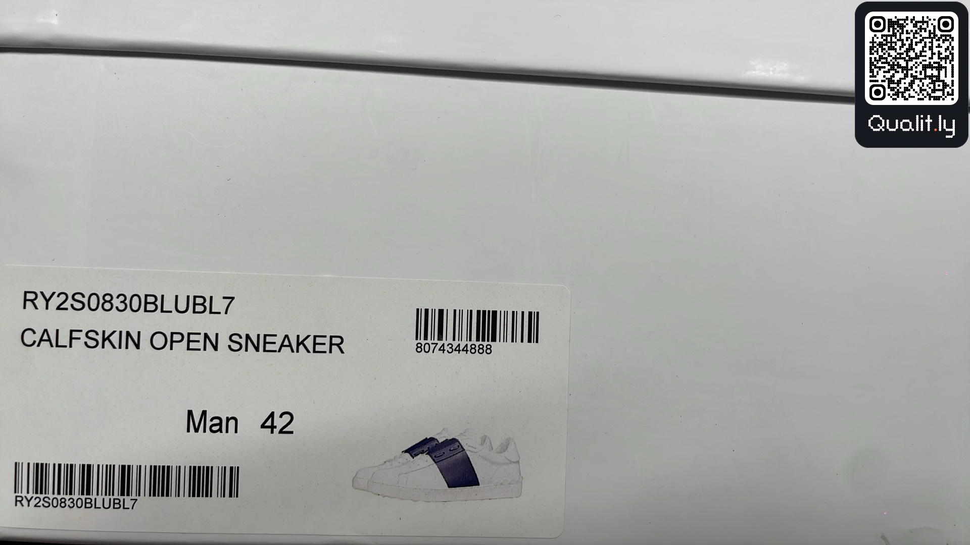 Sneakers — QC-foto 2 van 6