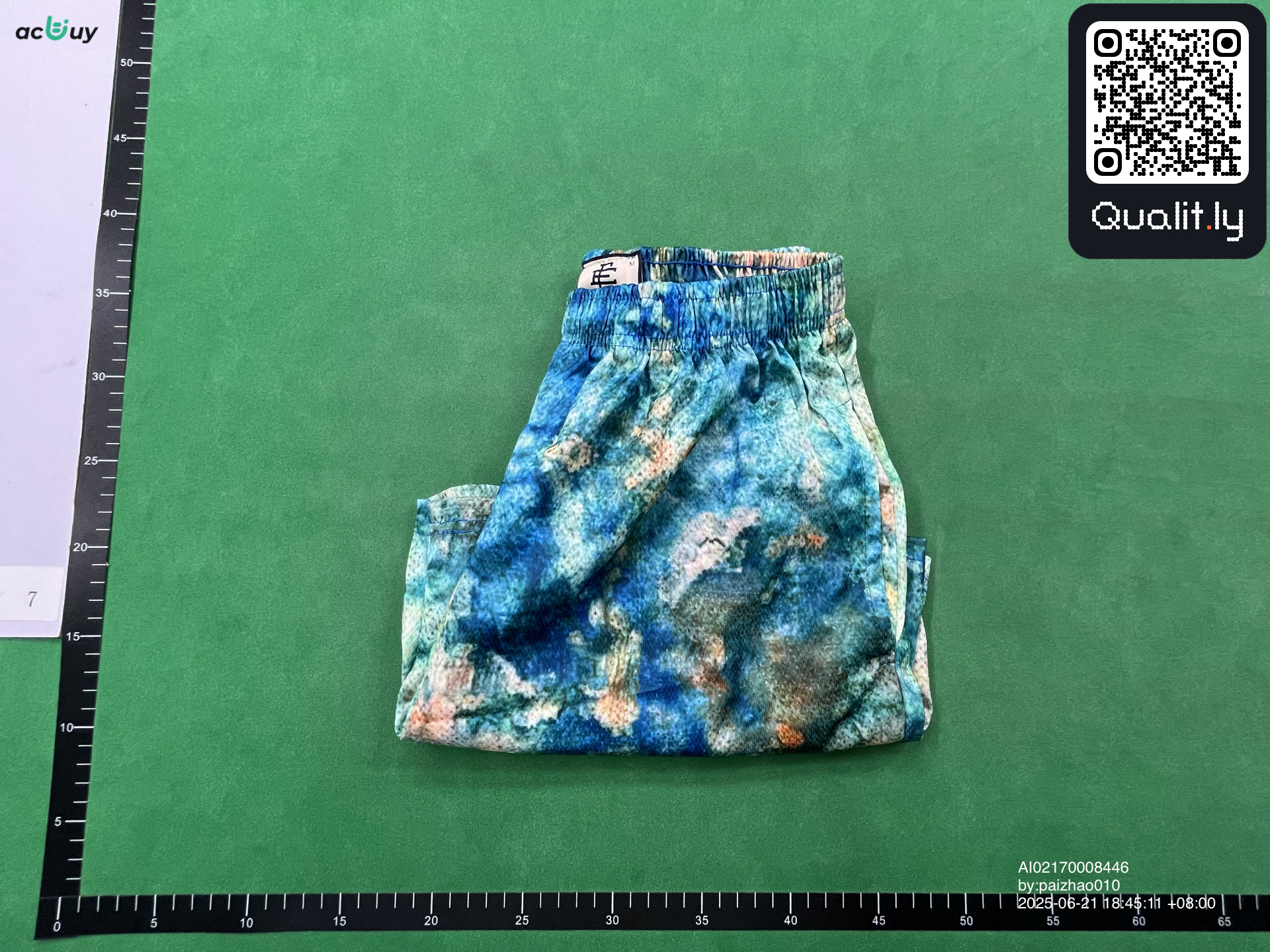 Pantaloncini — foto QC 1 di 18