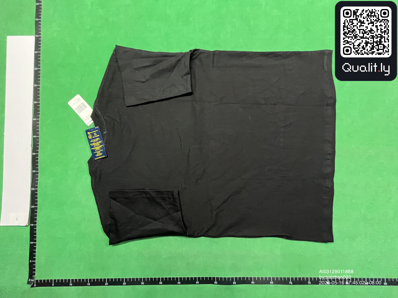 Camiseta — foto QC 2 de 24