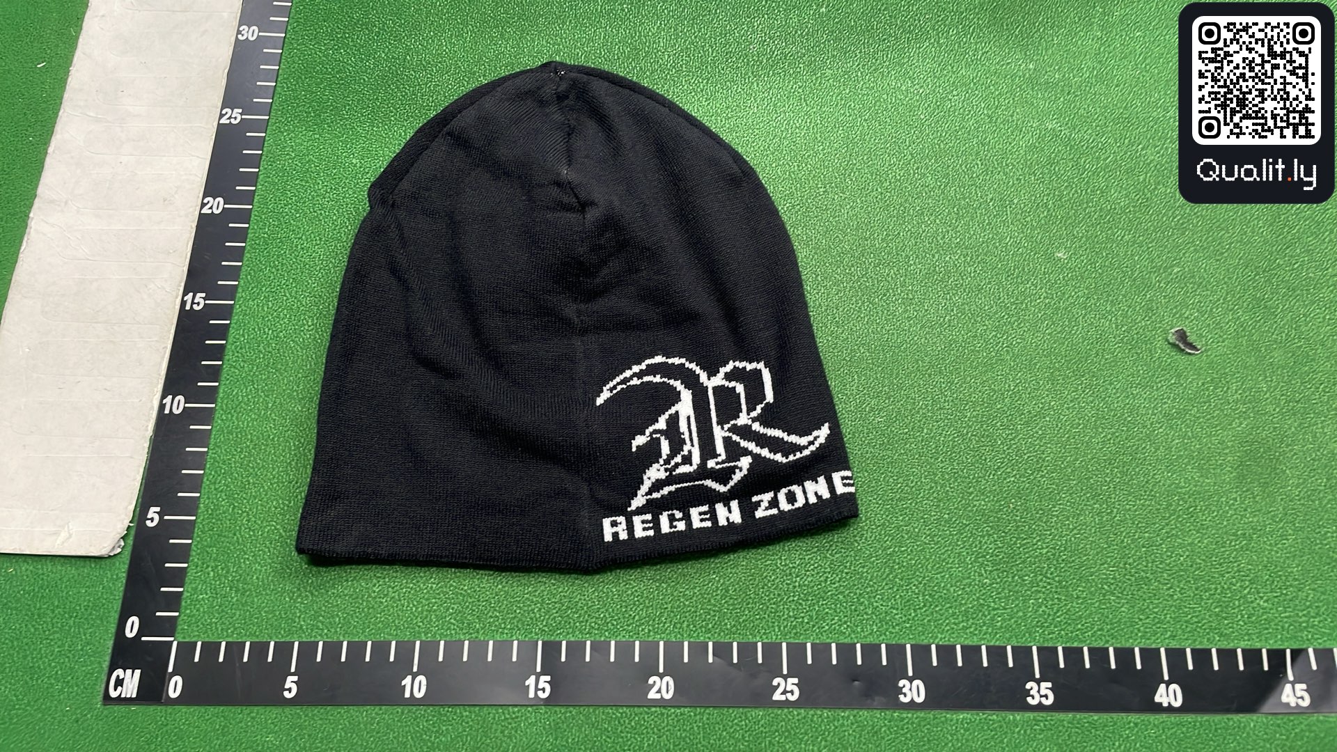 Pet — QC-foto 1 van 3
