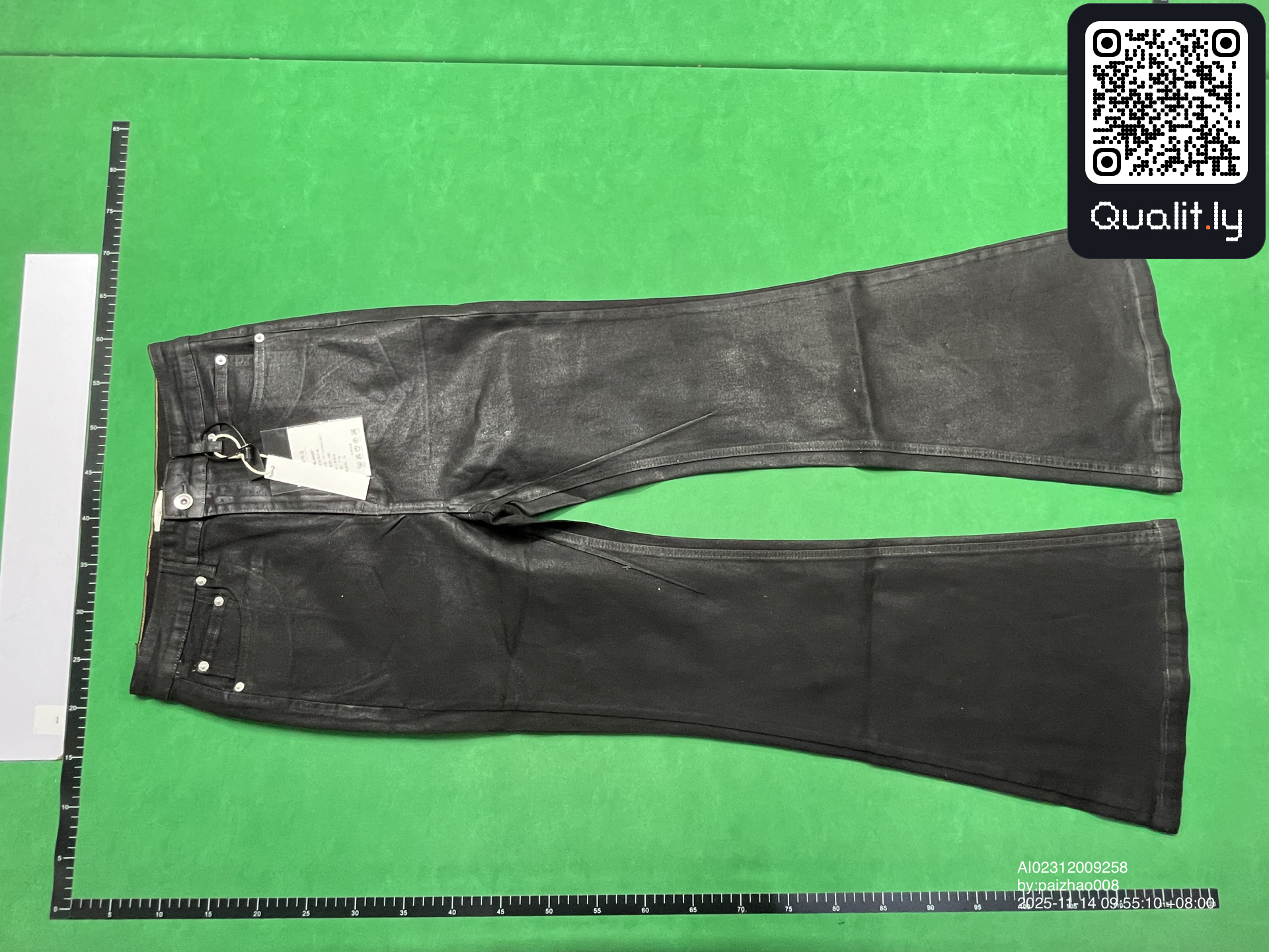 牛仔裤 QC 照片 3 / 12