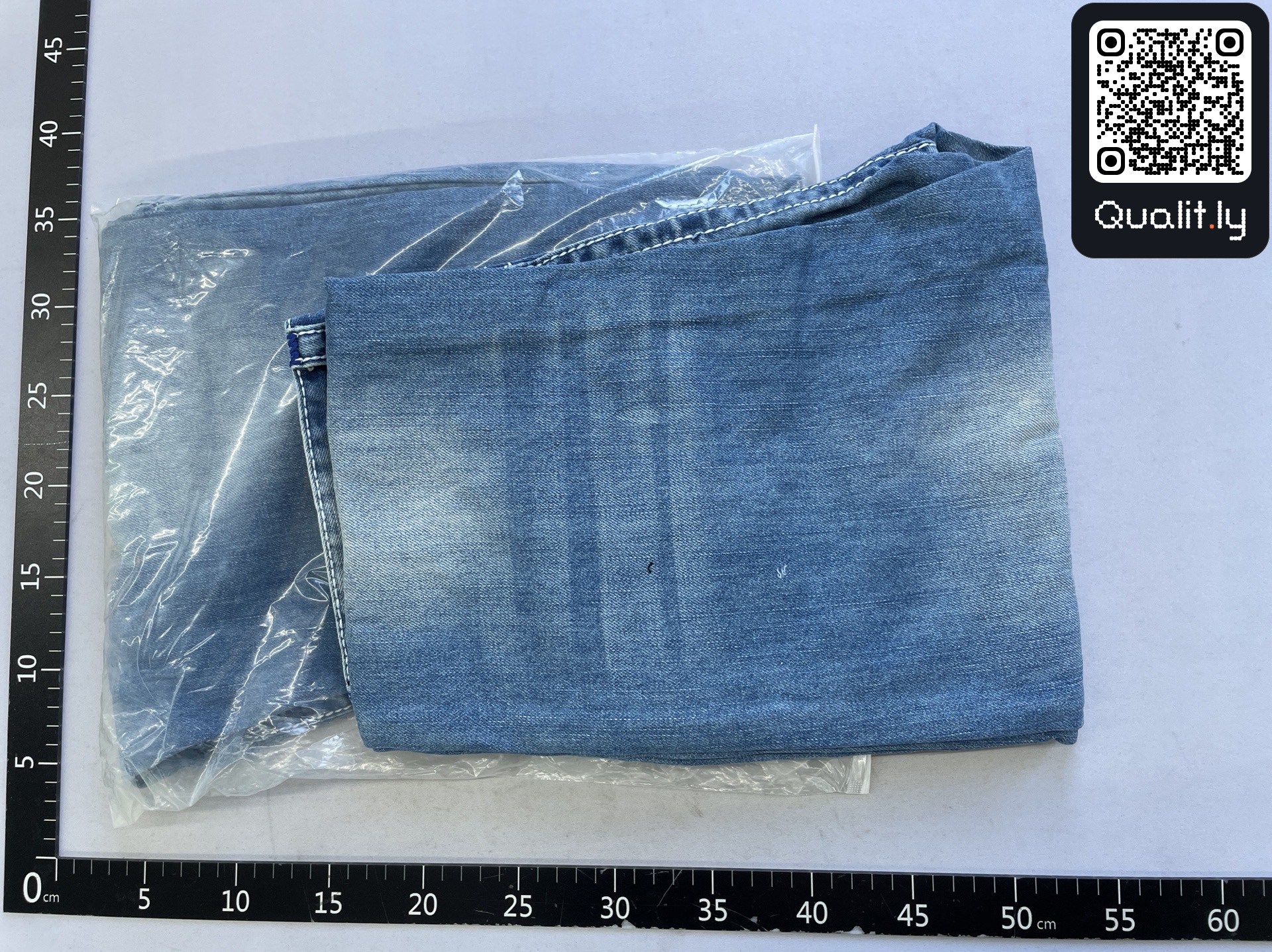 Byxor — QC-foto 1 av 150