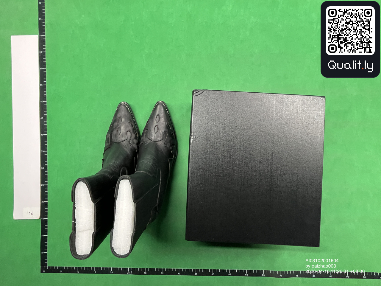 Sneaker — QC-Foto 1 von 30
