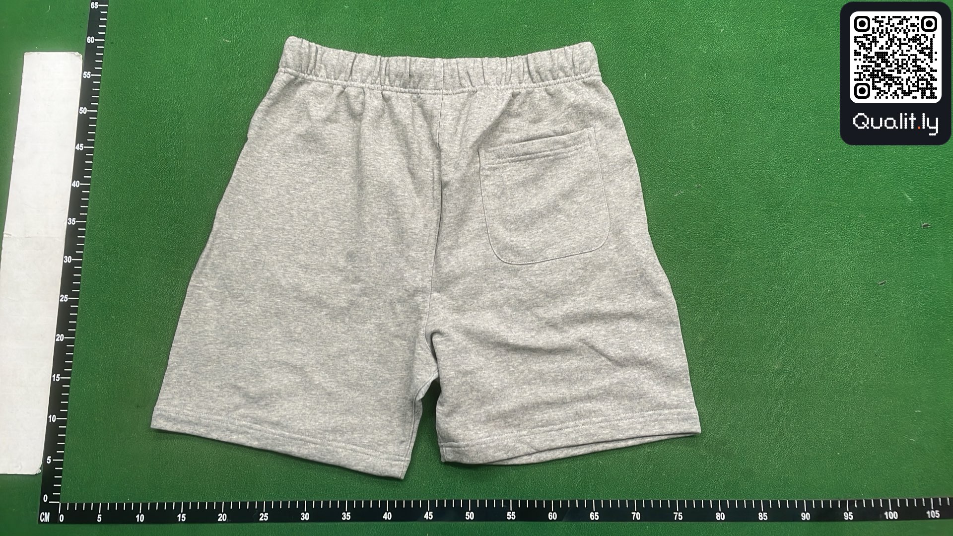 Pantaloni scurți — fotografie QC 3 din 12