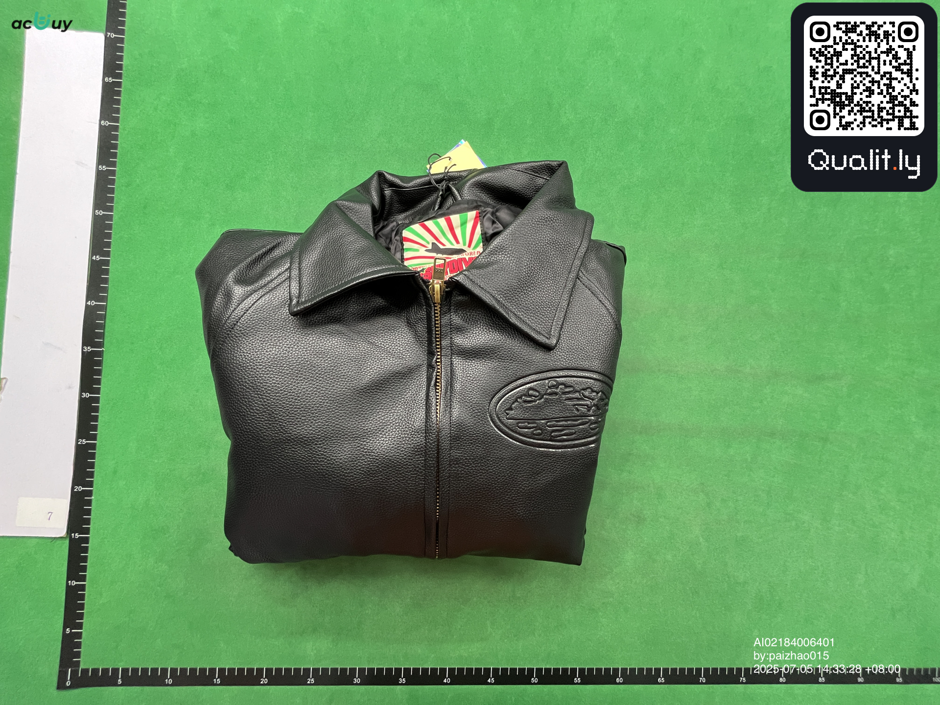 Veste — photo QC 1 sur 8