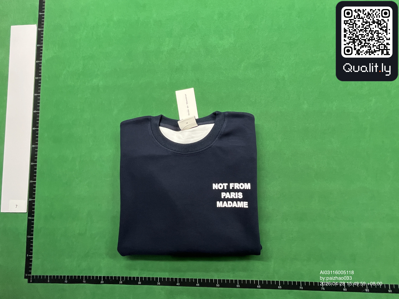 Sweater — QC-foto 1 van 10