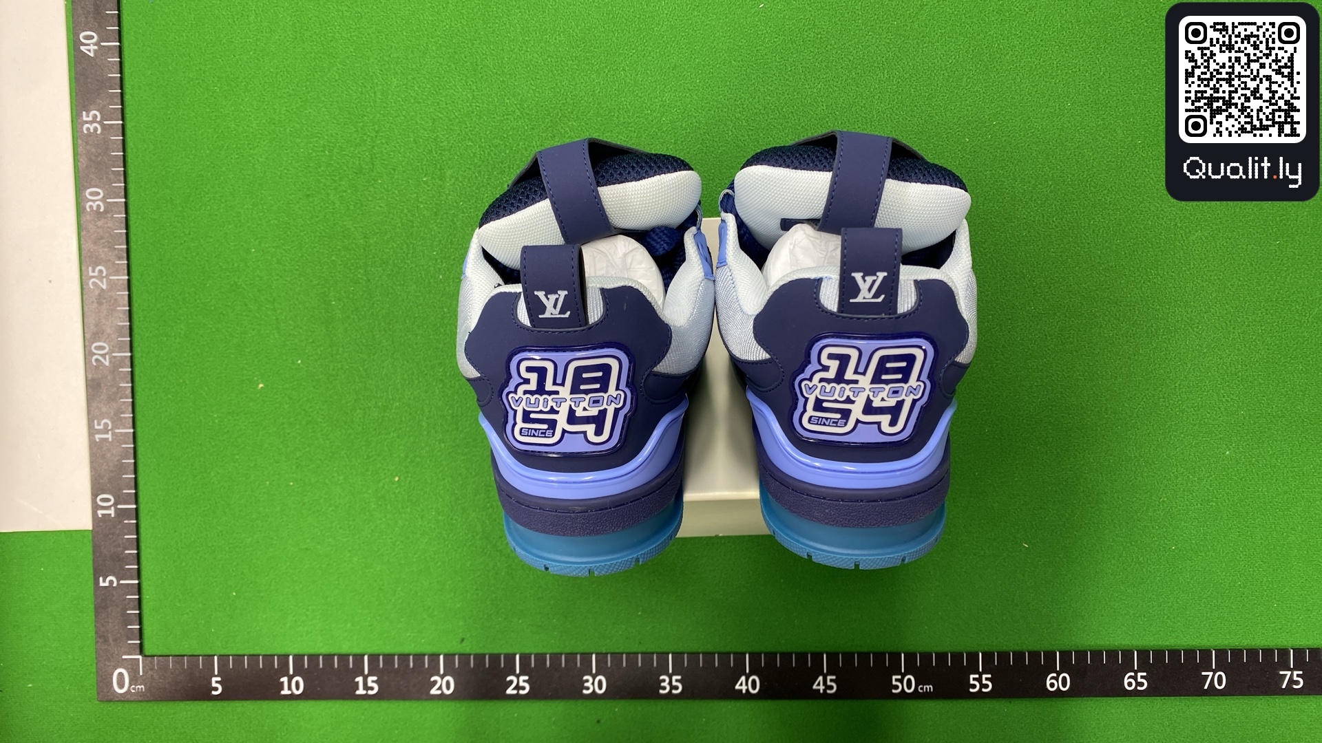 Sneaker — QC-Foto 3 von 24