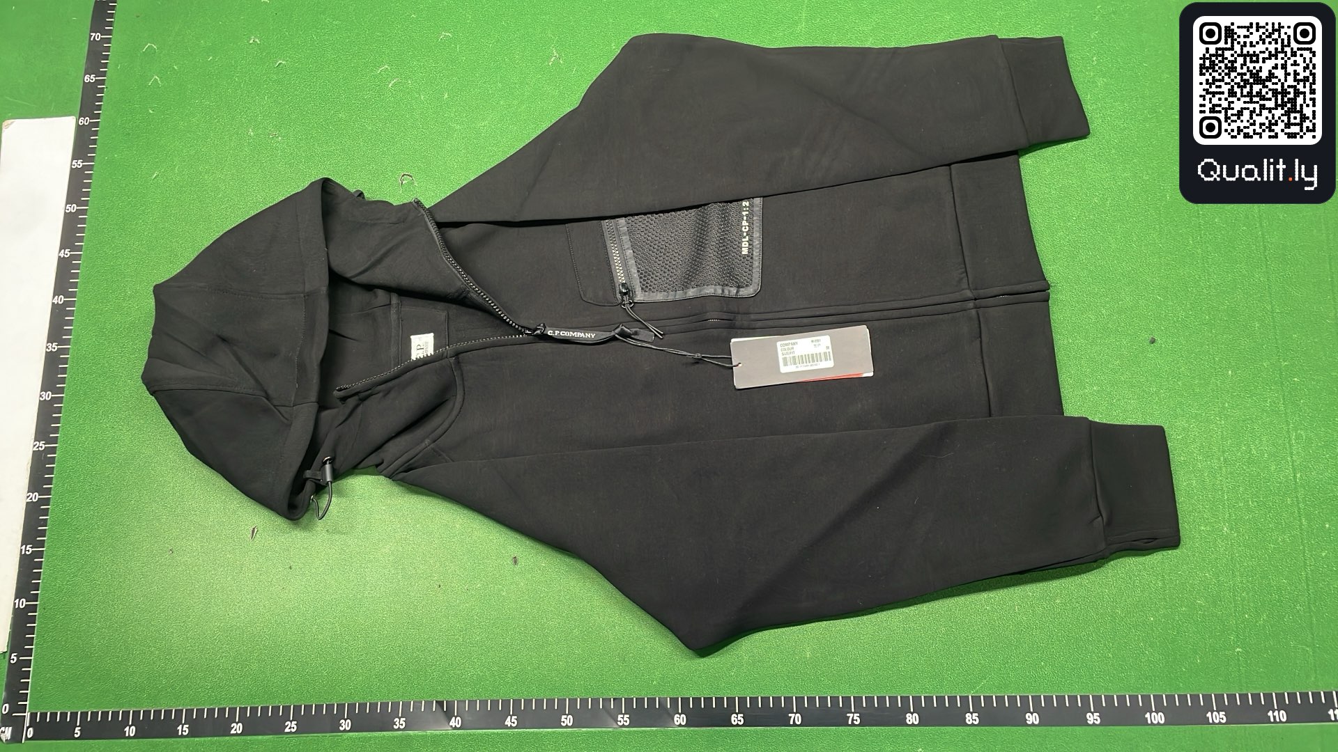 Sweat — photo QC 2 sur 4