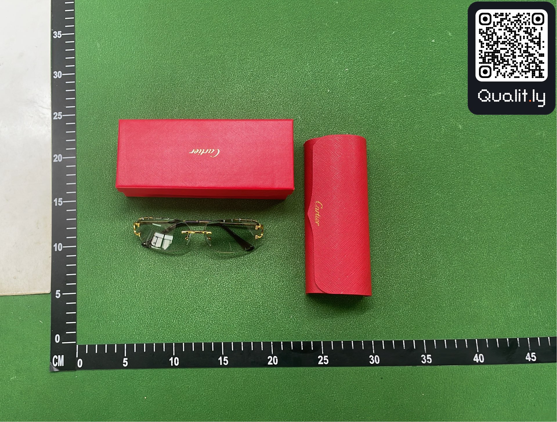 Sunglasses QC photo 3 of 45
