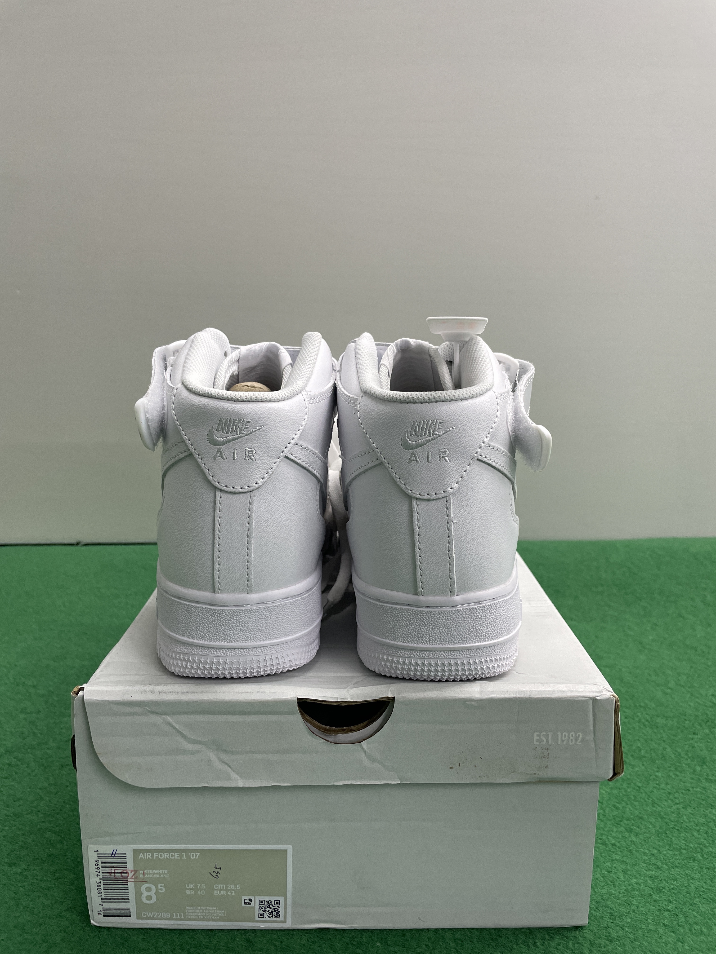 Sneakers — QC-foto 1 van 24