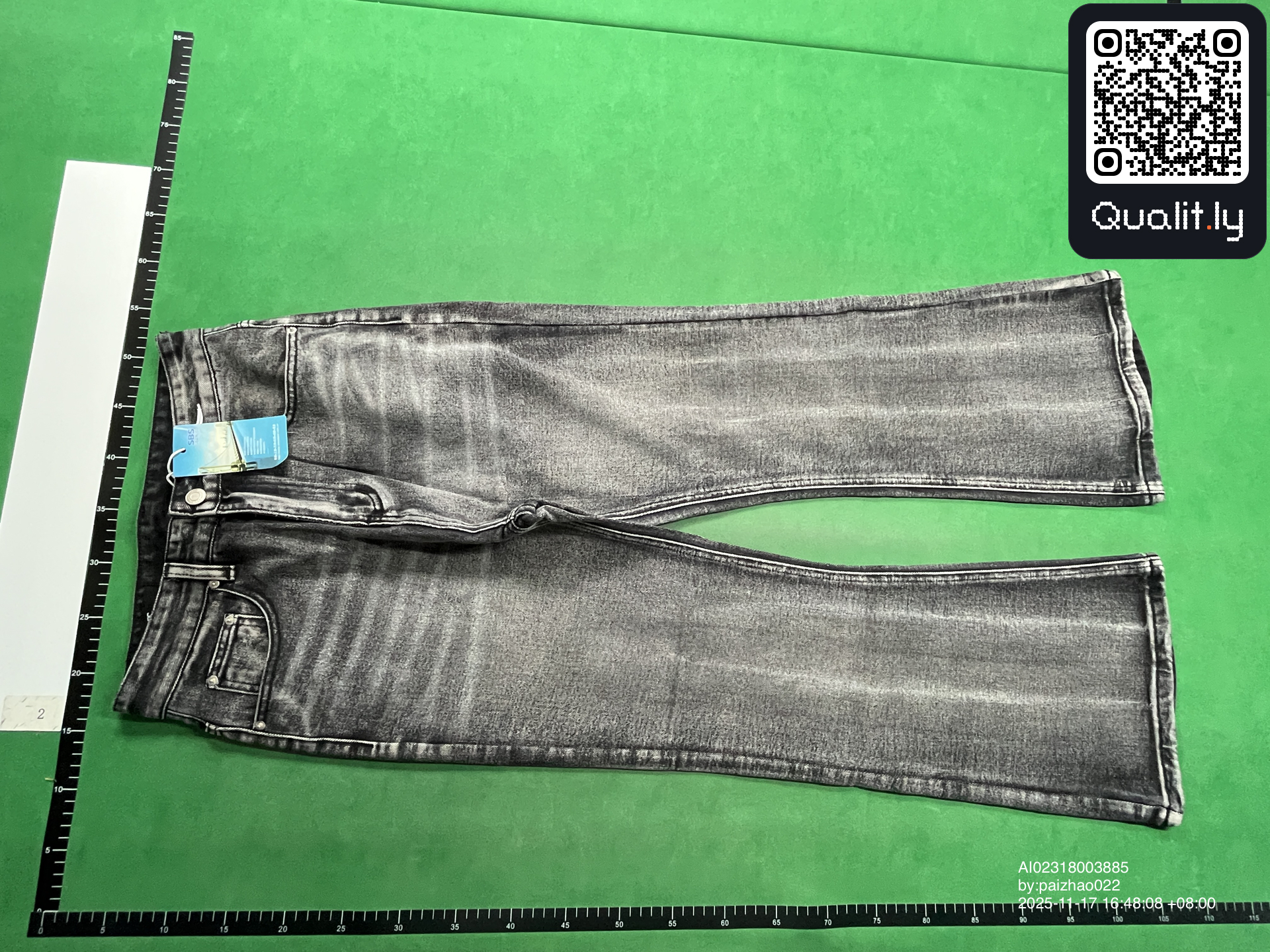 Jeans — QC-foto 3 av 8