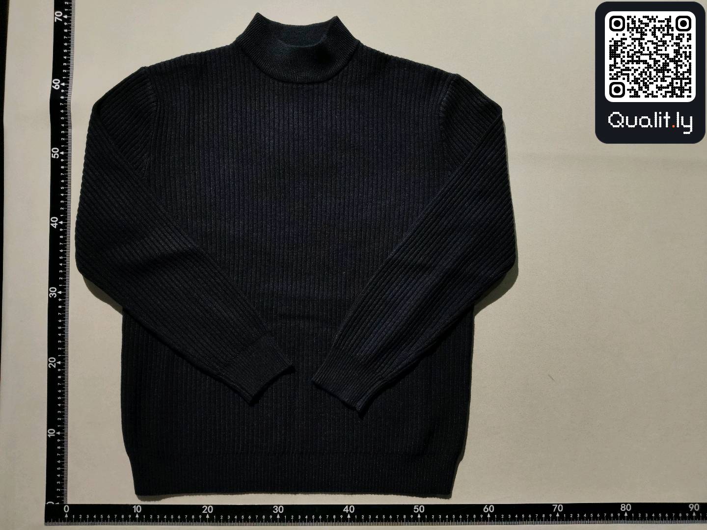 Sweter — zdjęcie QC 2 z 8