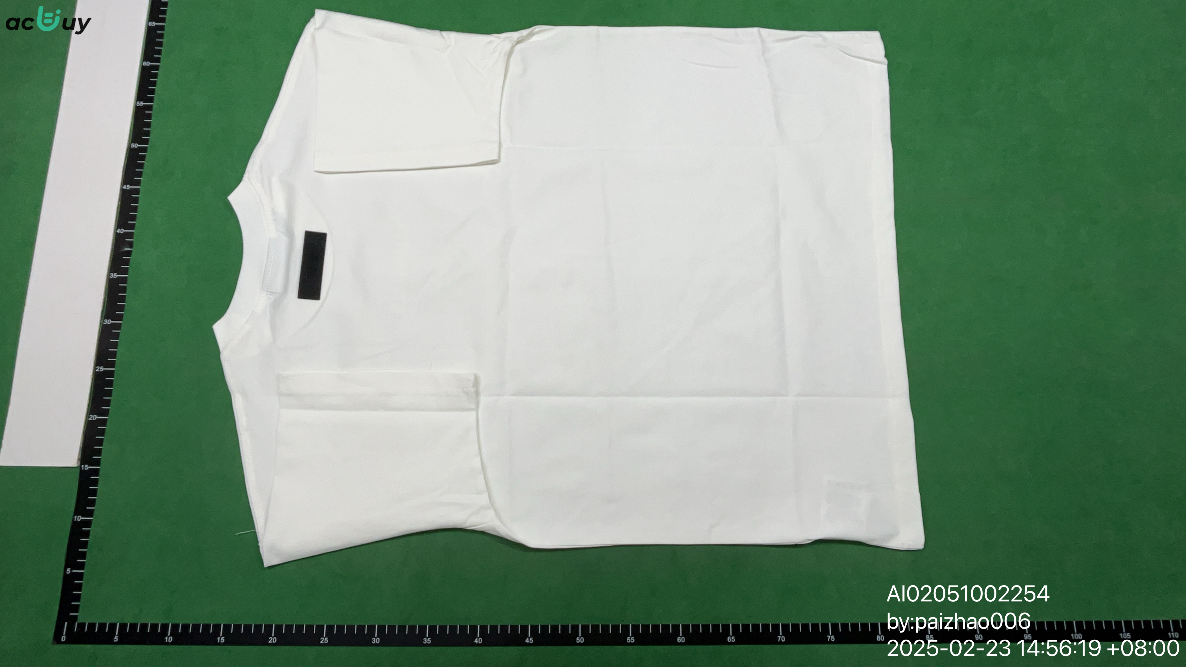 T-shirt — photo QC 2 sur 4