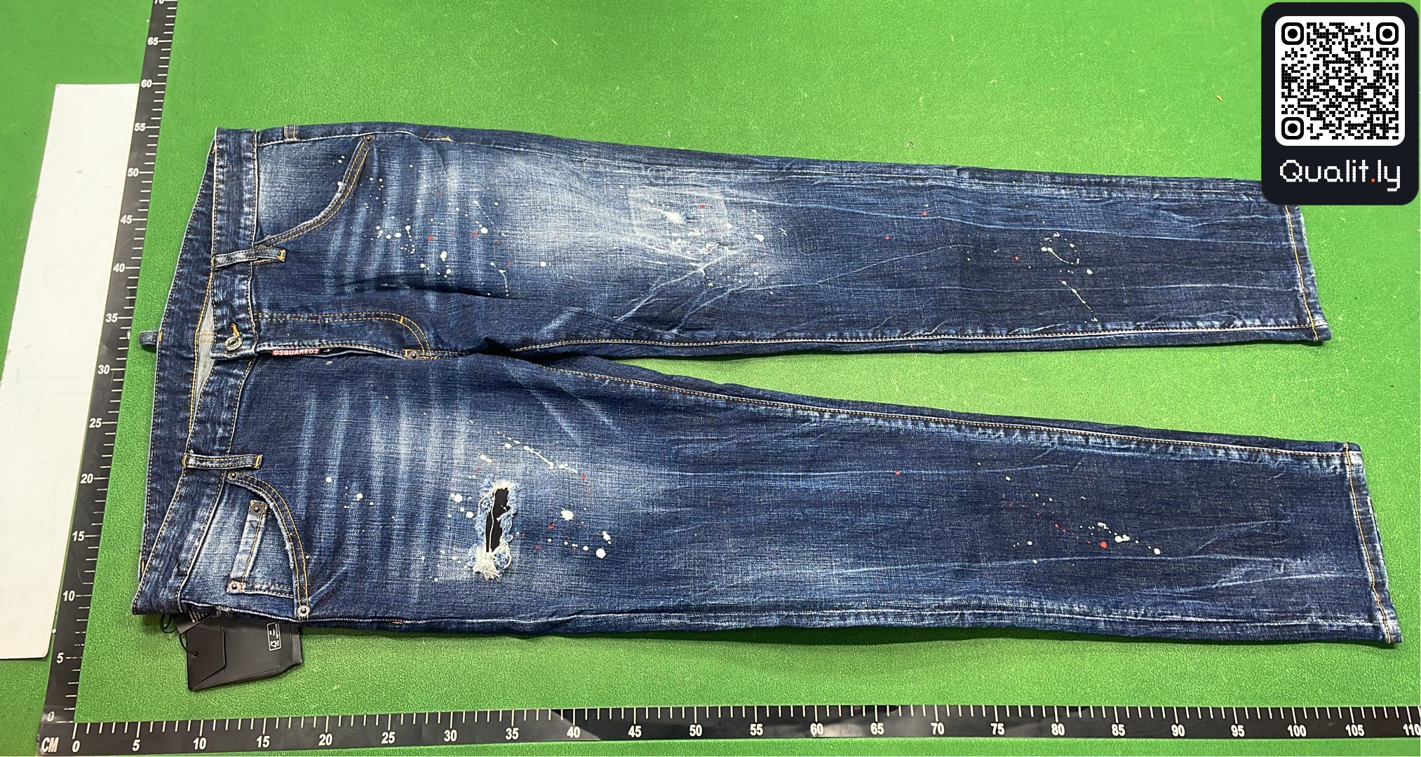 Jeans — QC-foto 2 av 4