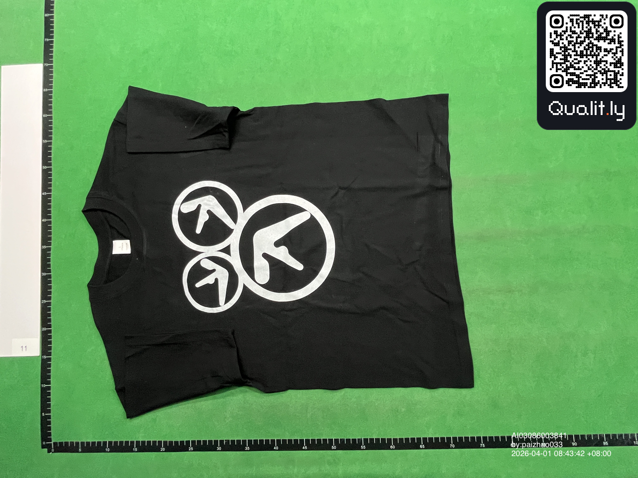 T-shirt — photo QC 3 sur 4