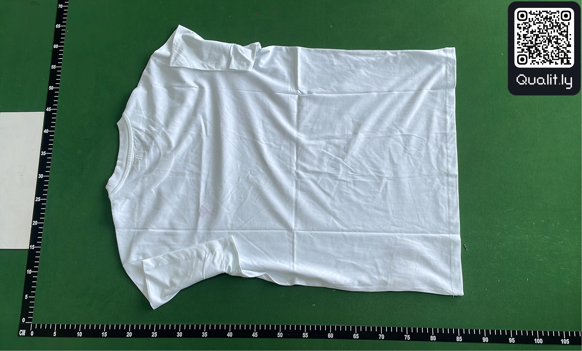 T-shirt — foto QC 3 di 12