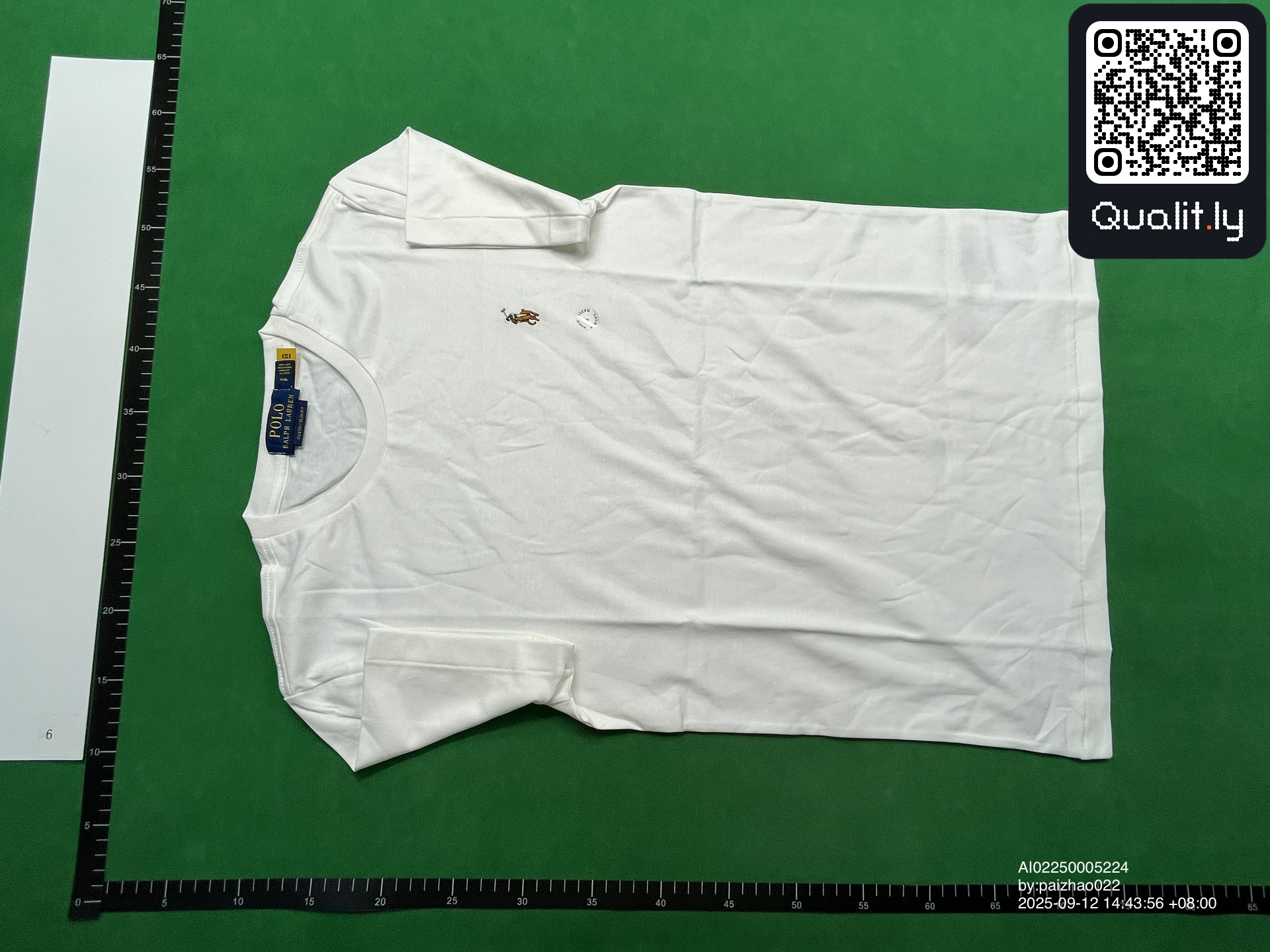 衬衫 QC 照片 3 / 24