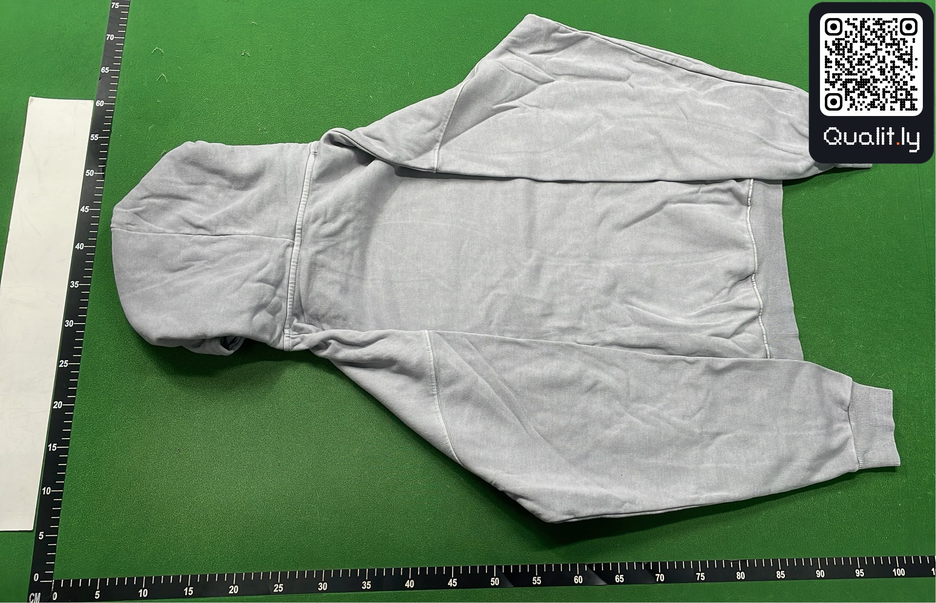 Hoodie QC photo 3 of 4