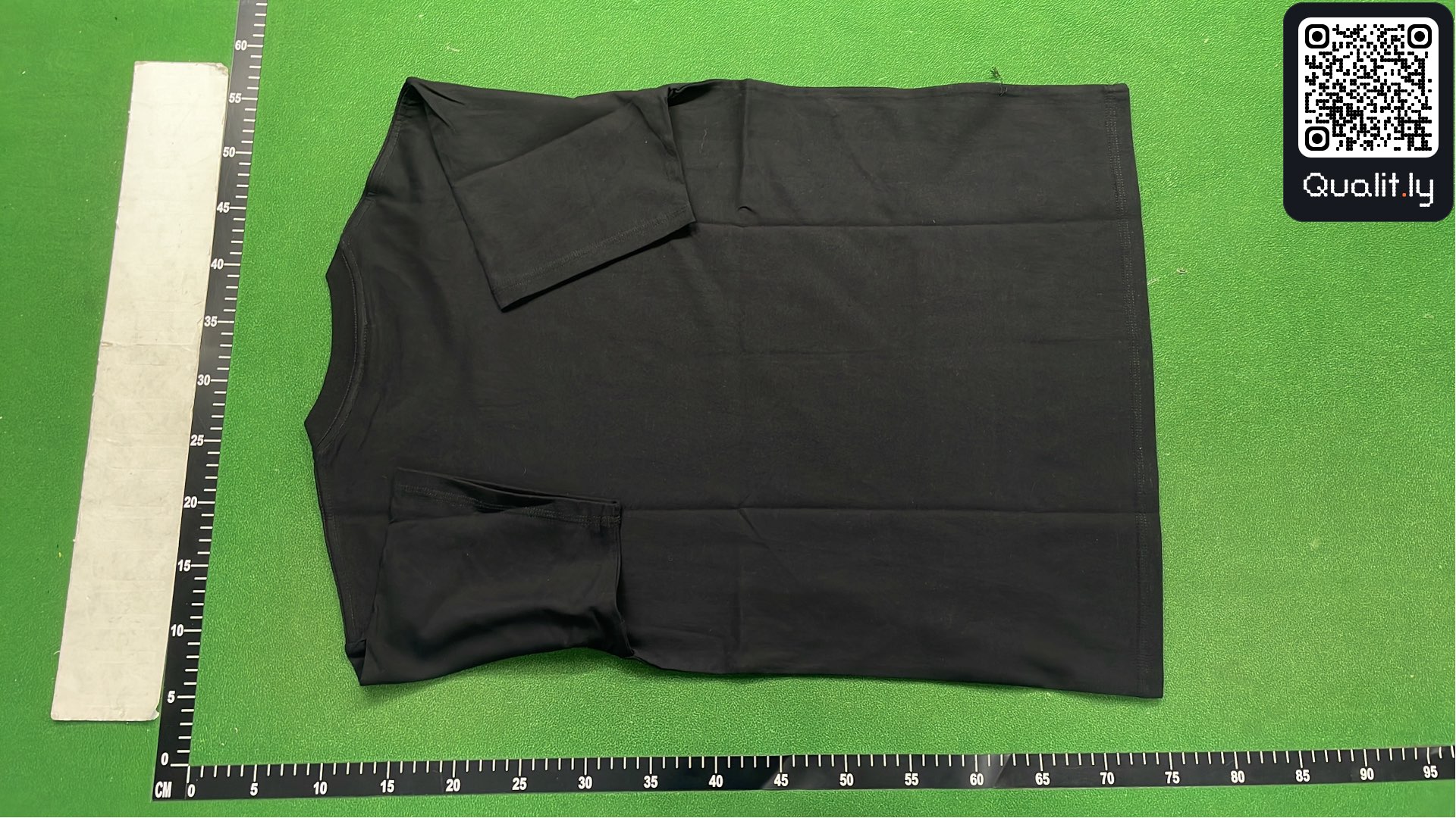 T-shirt — foto QC 3 di 784