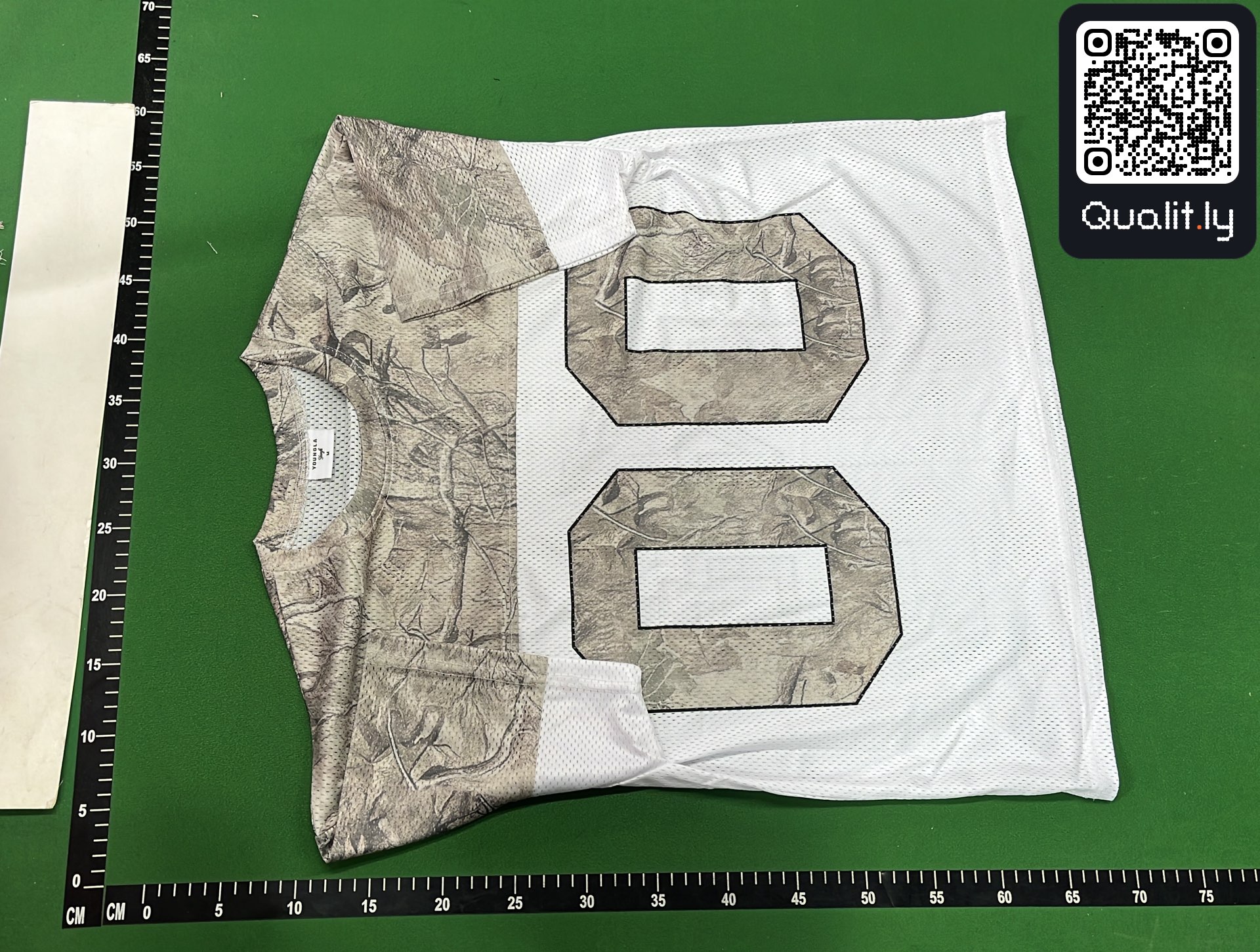 T-shirt — photo QC 2 sur 8