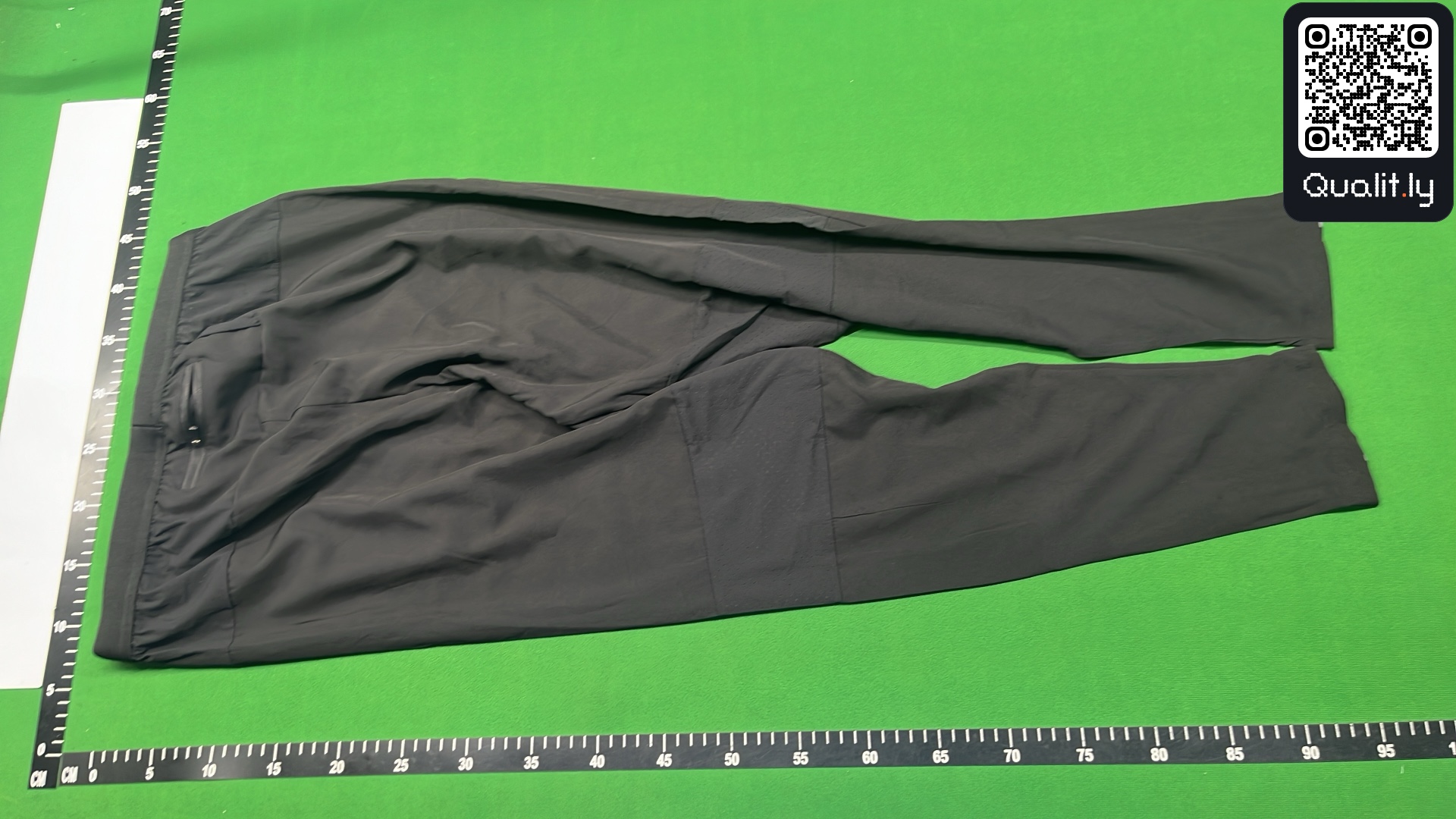 Pants QC photo 3 of 20