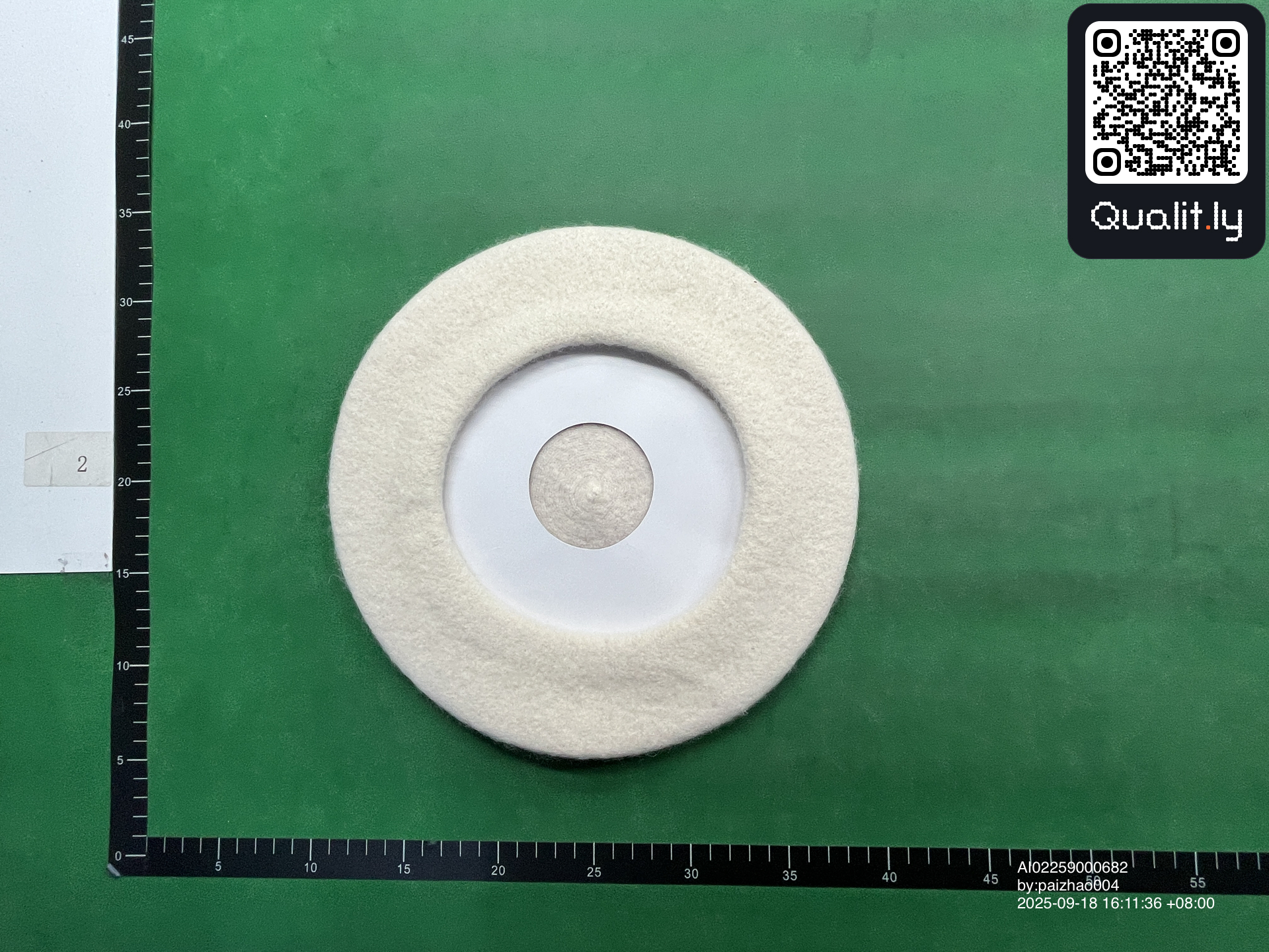 Czapka z daszkiem — zdjęcie QC 2 z 10