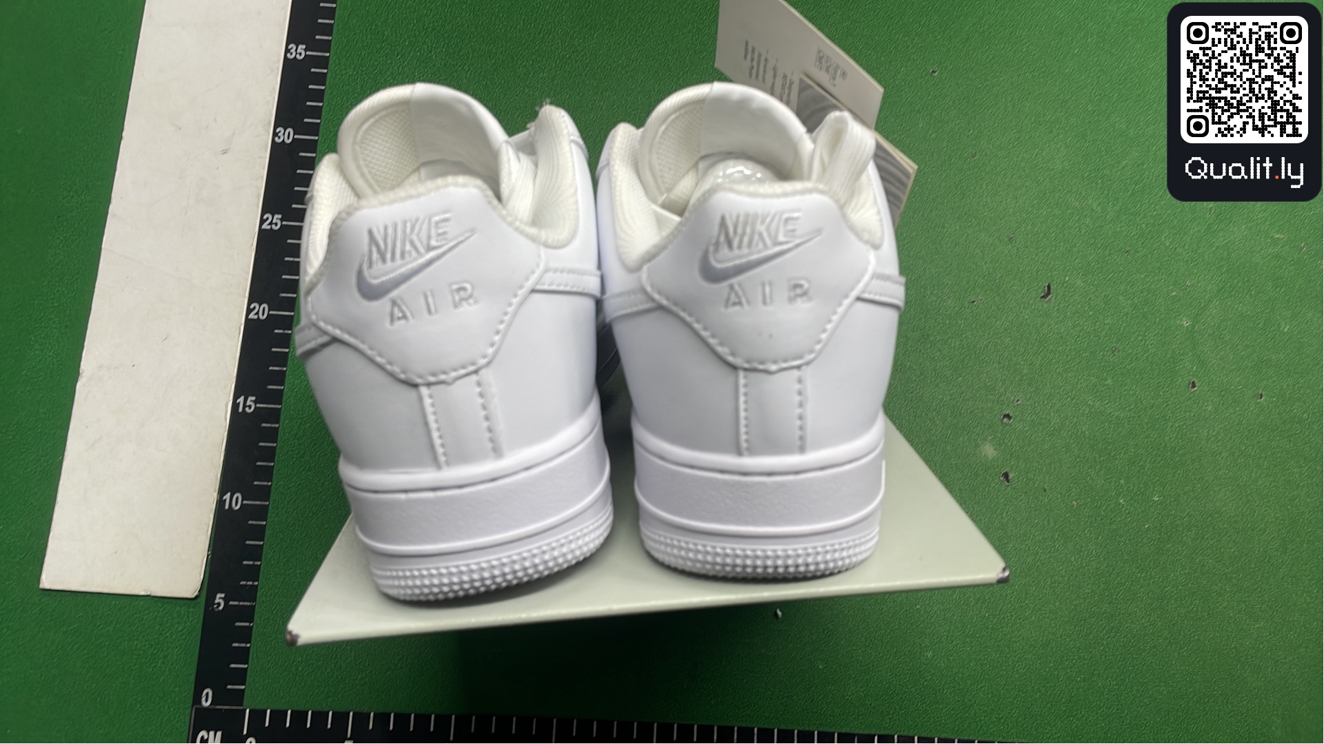 Sneakers QC photo 3 of 72
