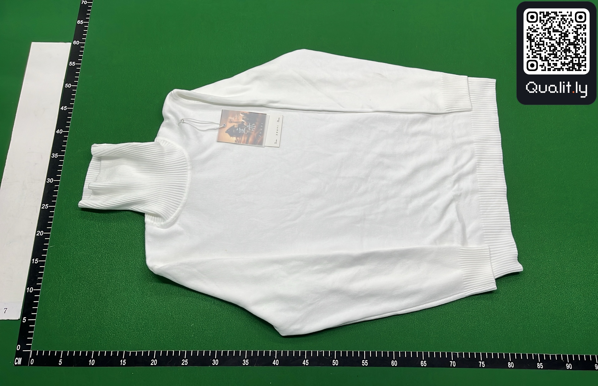 Sweater QC photo 2 of 40
