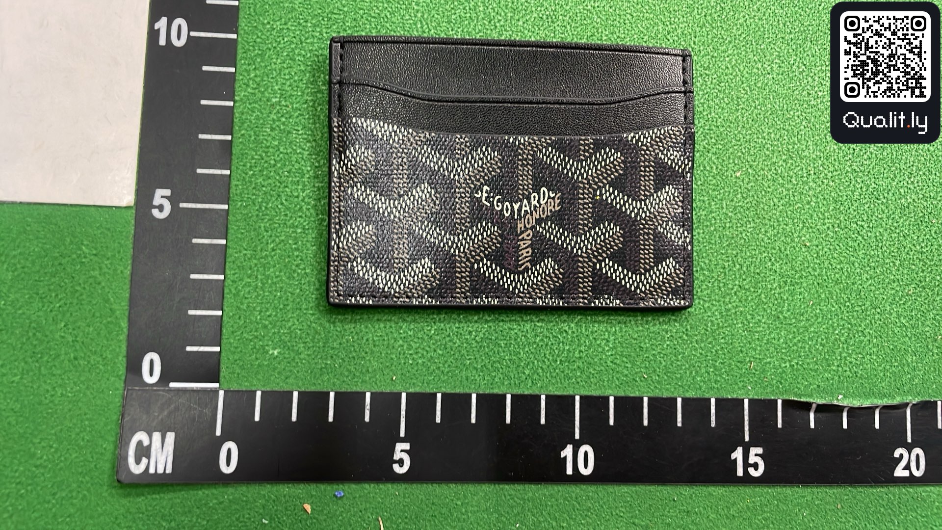 Wallet QC photo 1 of 194