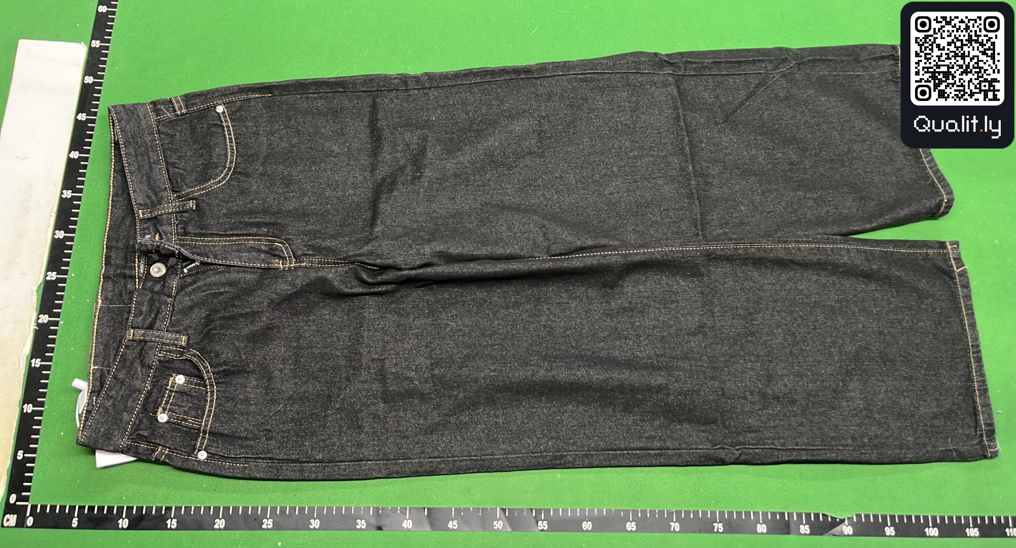 Jeans — QC-foto 2 av 12