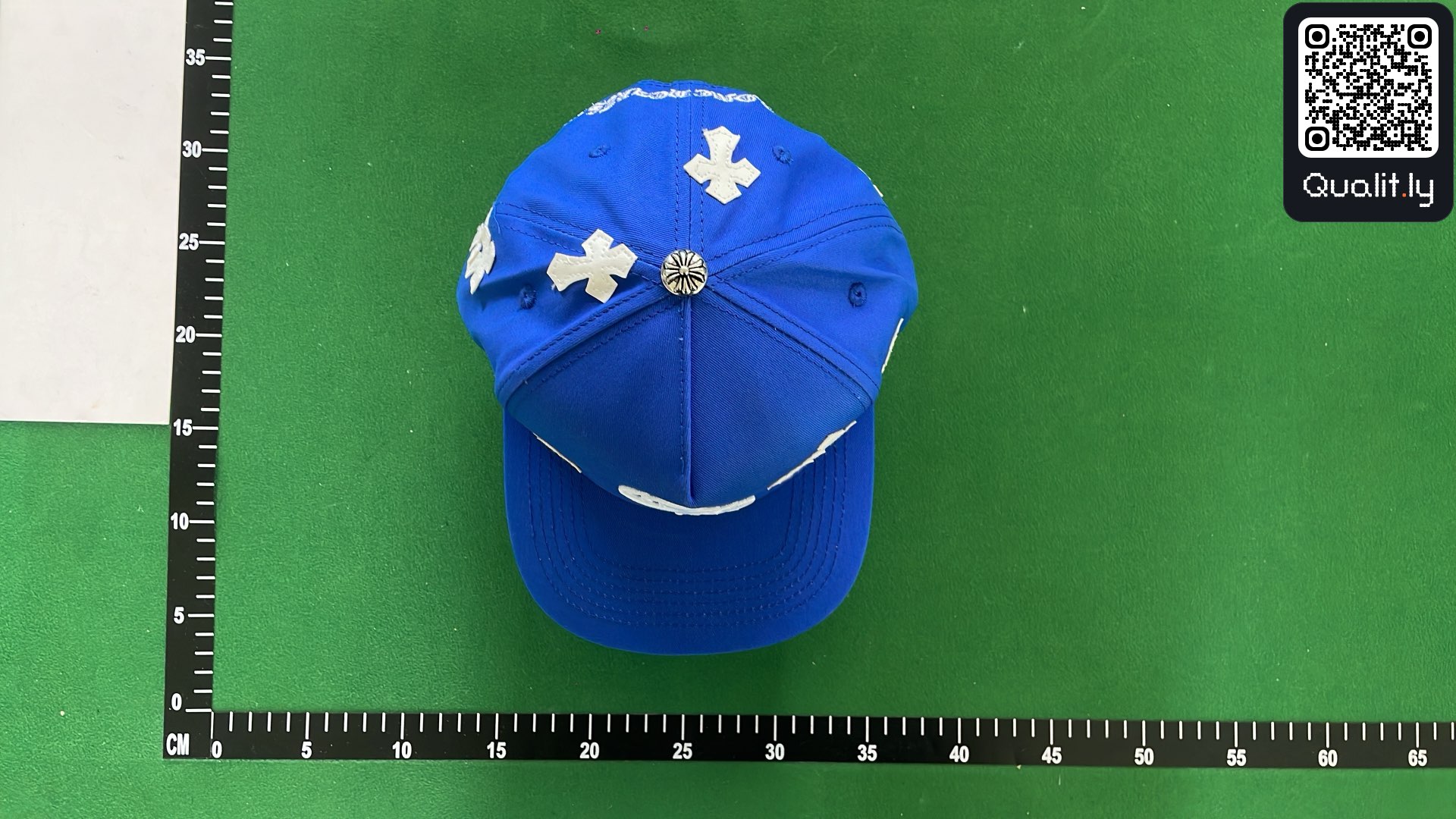Pet — QC-foto 1 van 6