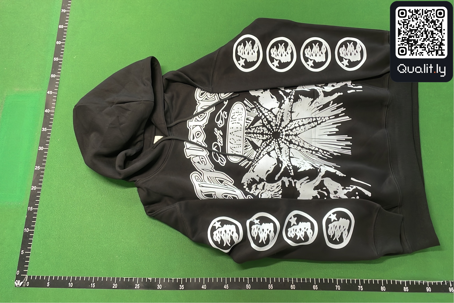 连帽卫衣 QC 照片 2 / 4
