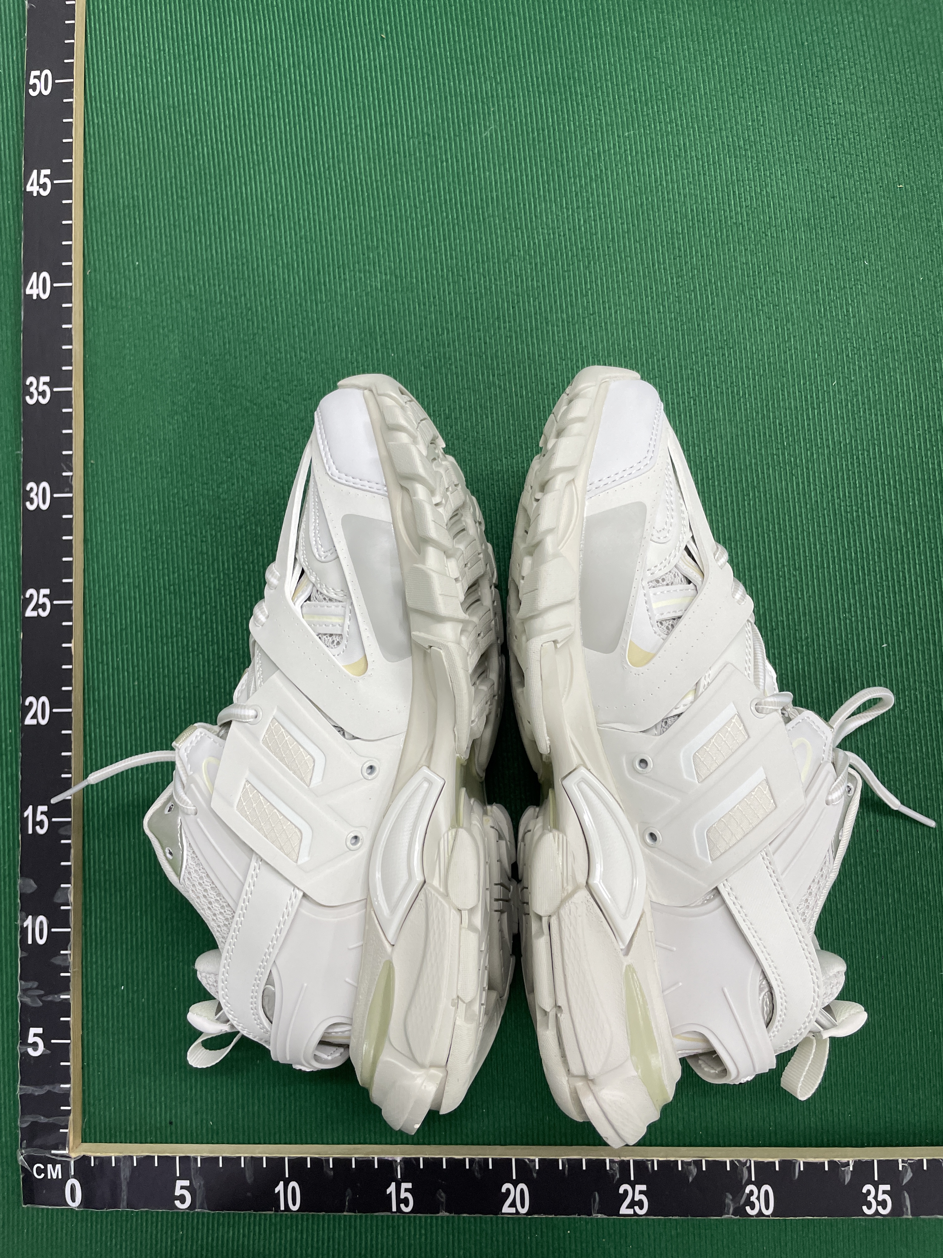 Foto QC 3 de 124