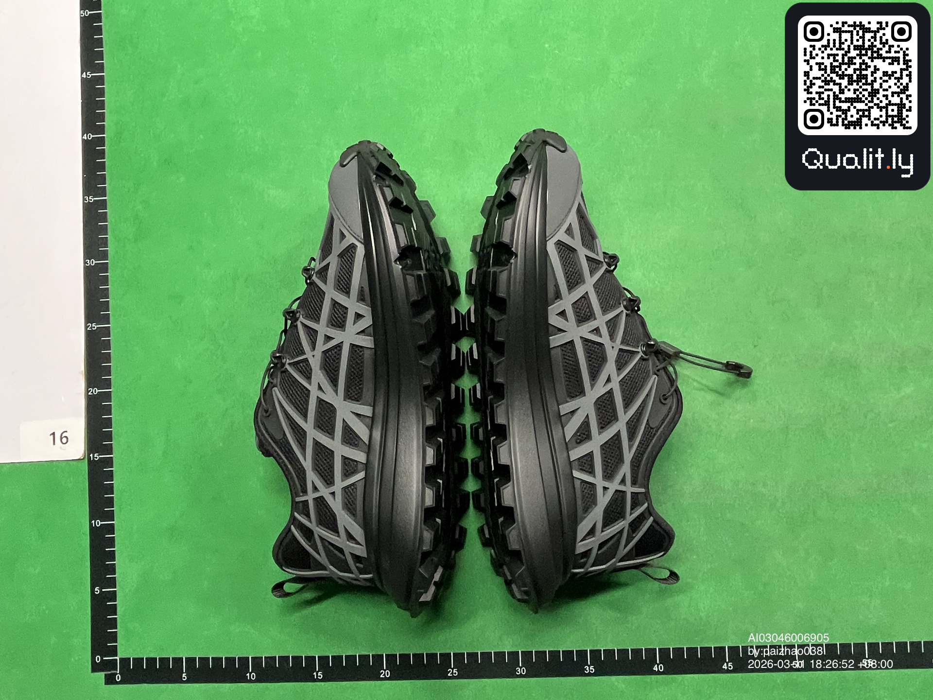 Foto QC 3 di 24