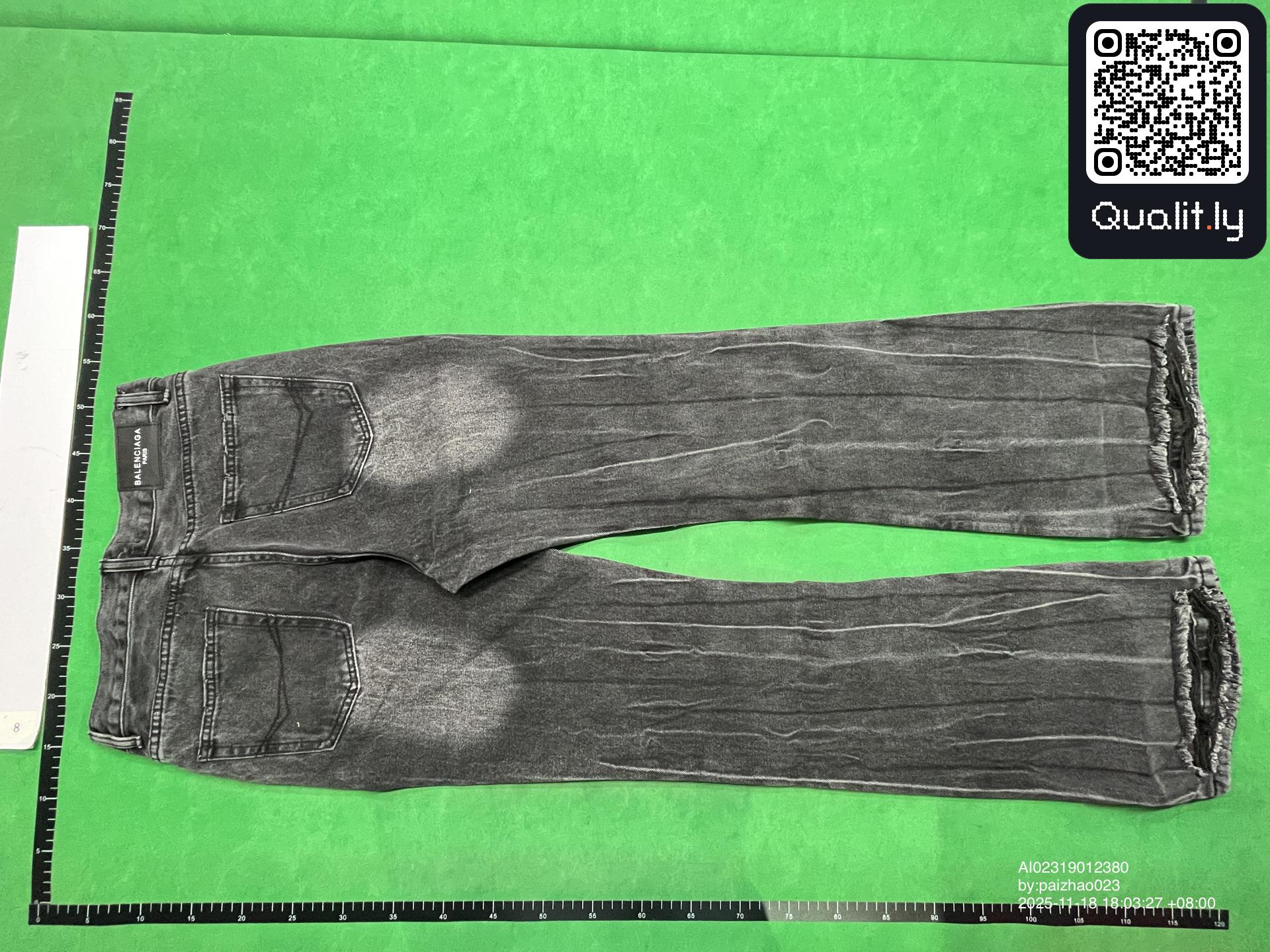 Jeans — foto QC 2 di 4