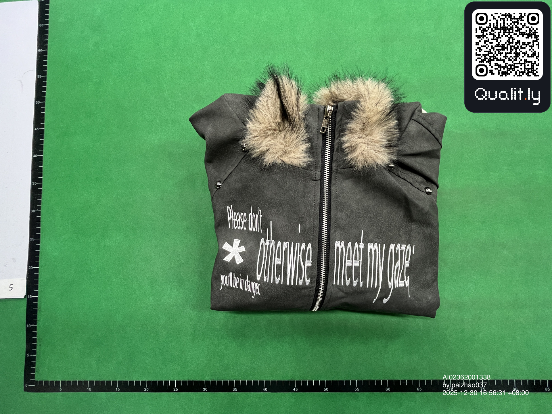 Jacke — QC-Foto 1 von 4