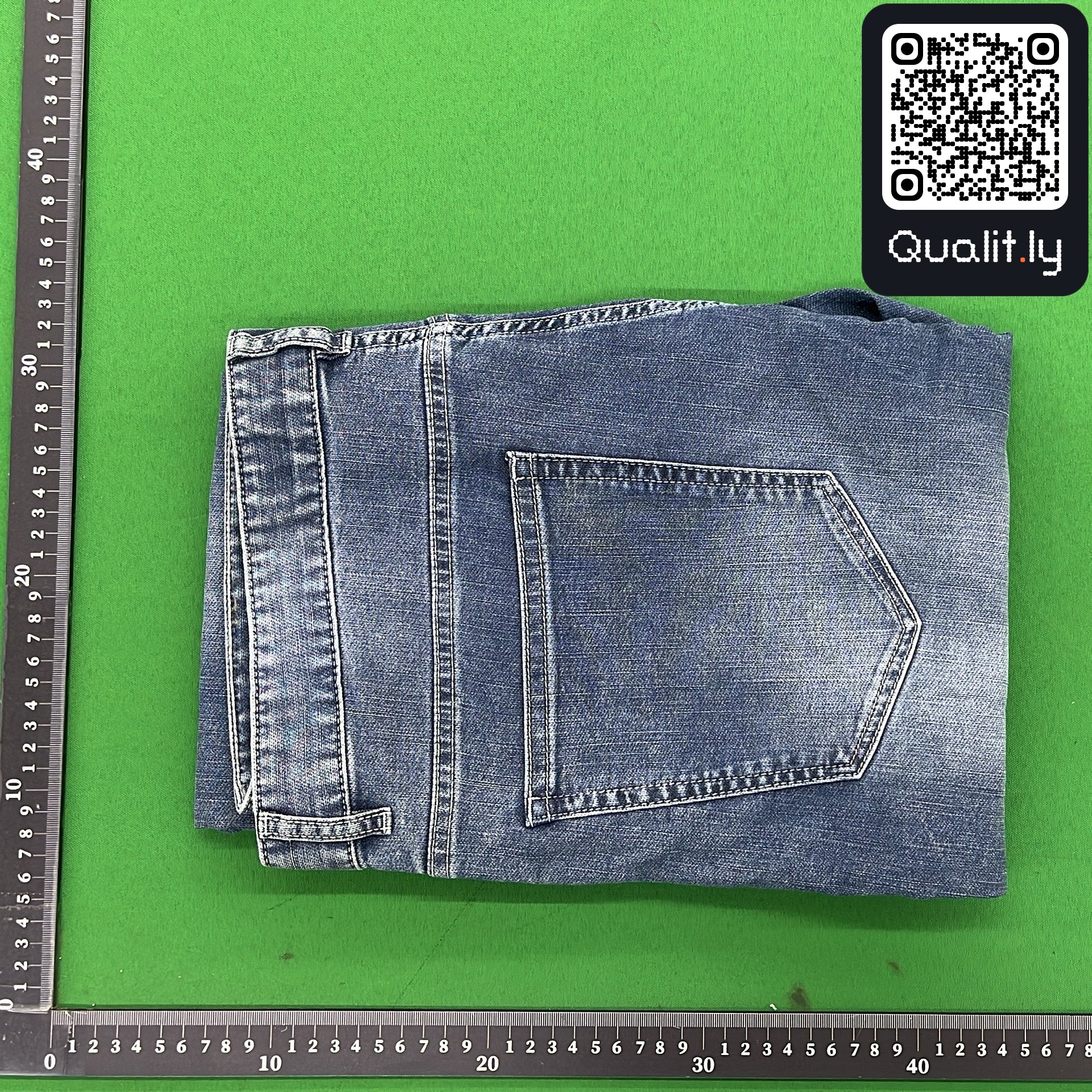 Jeans QC photo 1 of 4