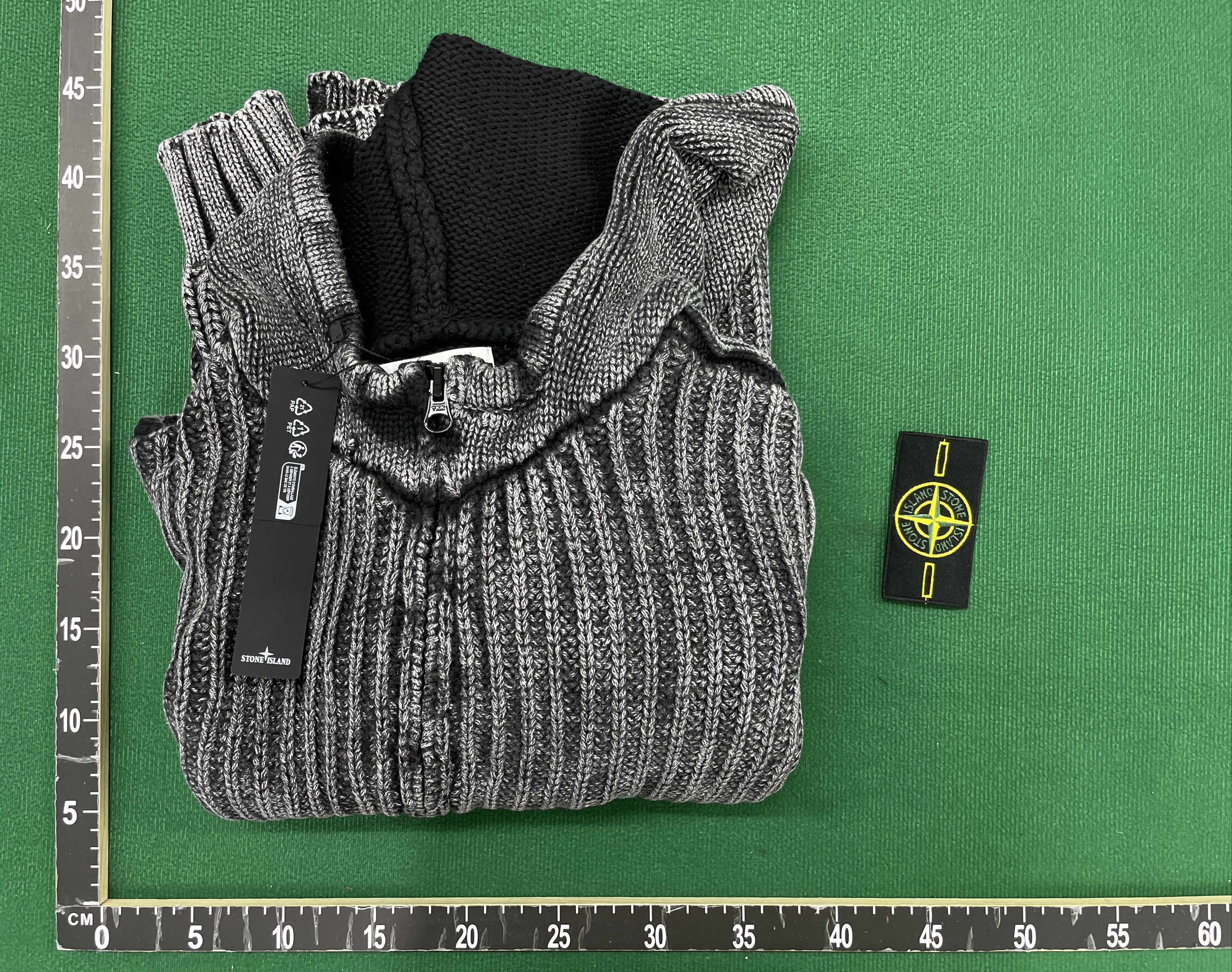 Sweater QC photo 1 of 26