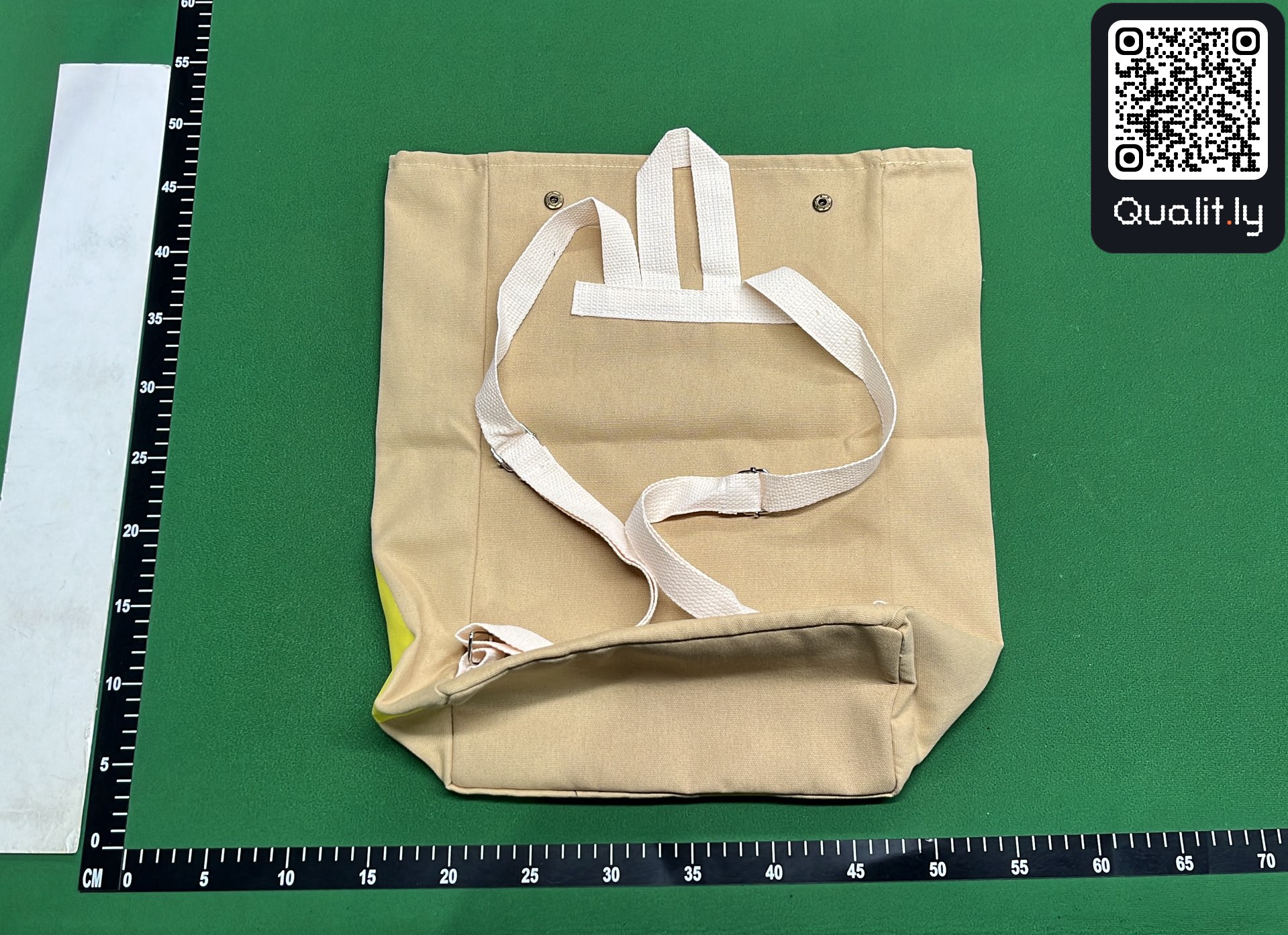 包 QC 照片 2 / 3