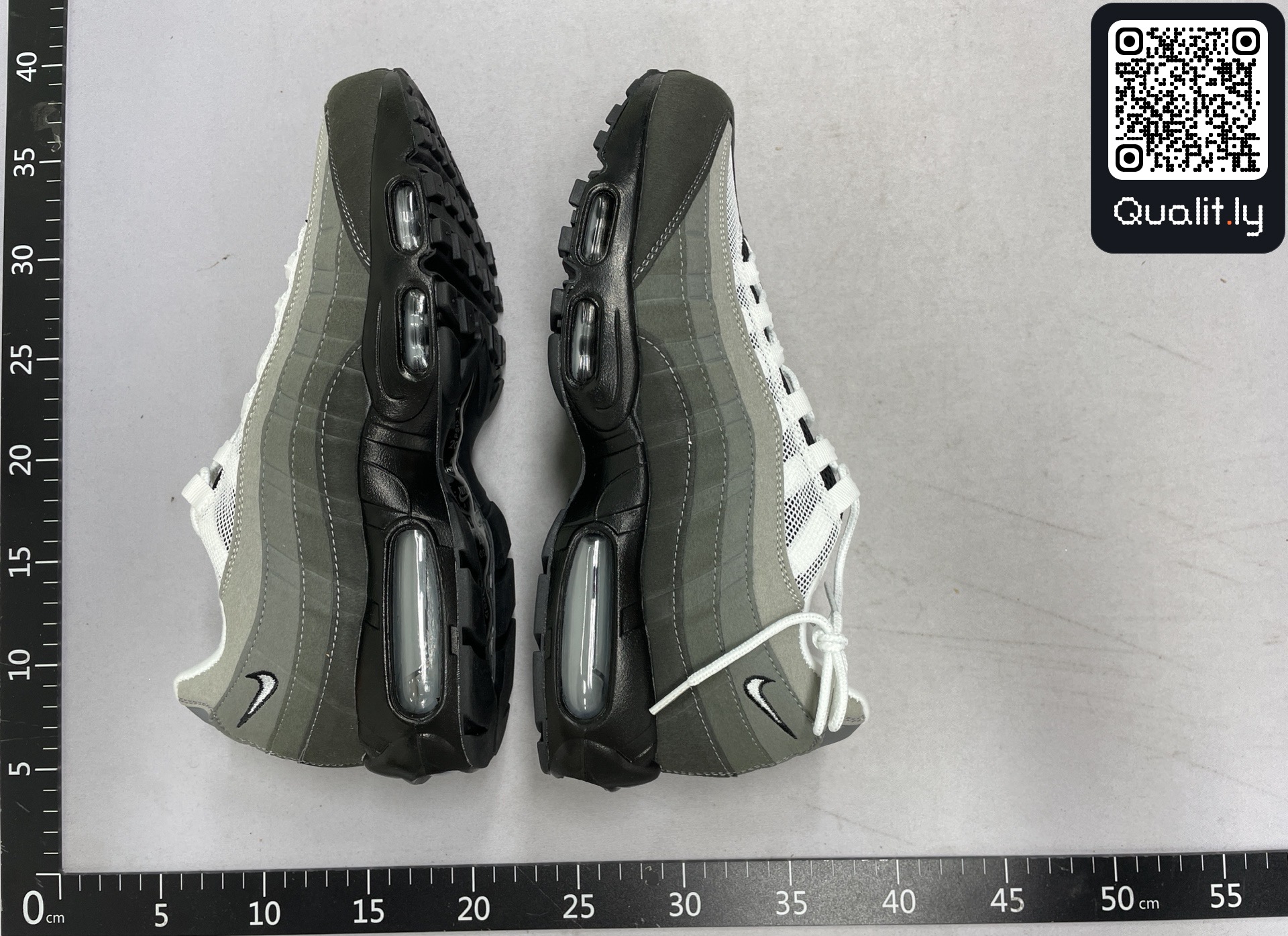 Sneaker — QC-Foto 3 von 29