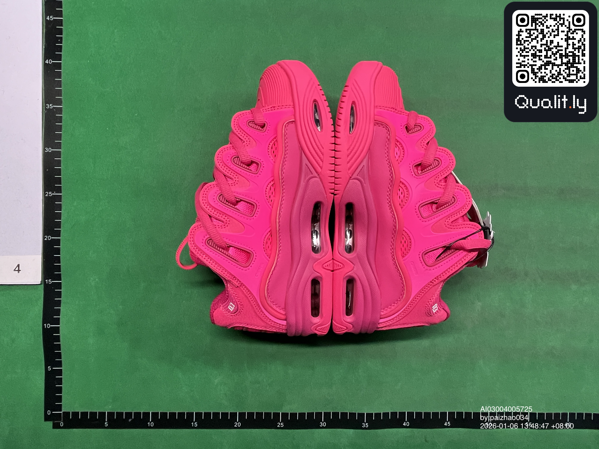 球鞋 QC 照片 2 / 9