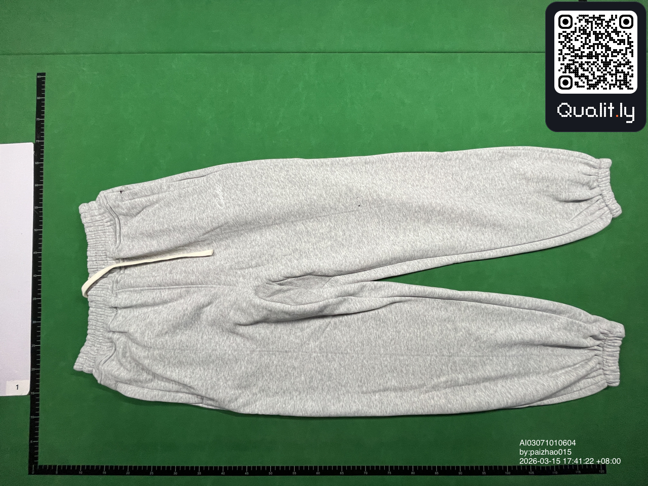 Pull — photo QC 2 sur 42