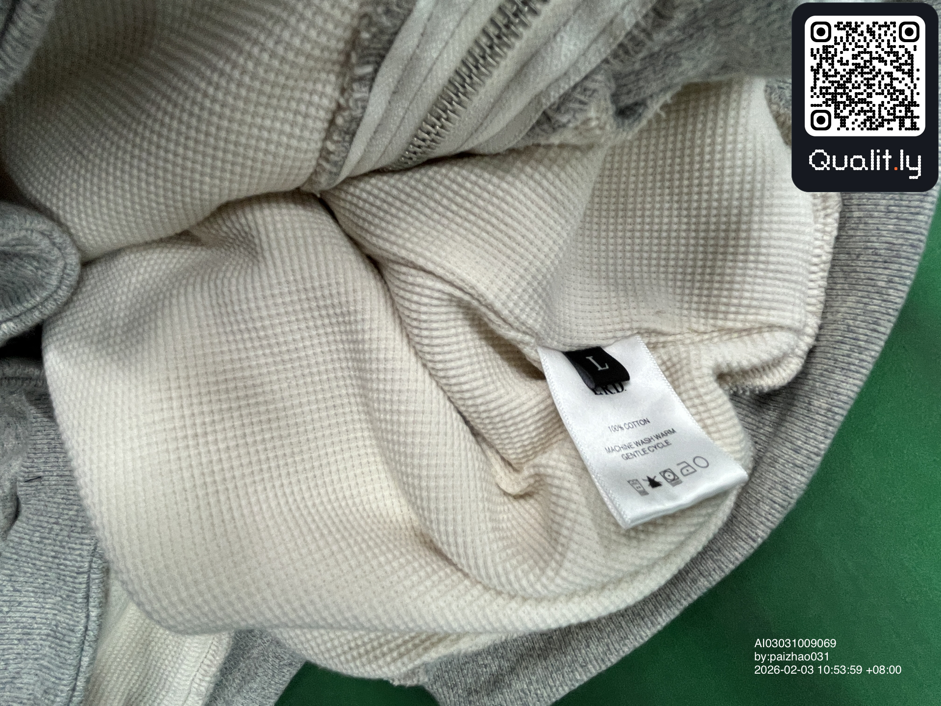 Hoodie — QC-foto 1 av 10