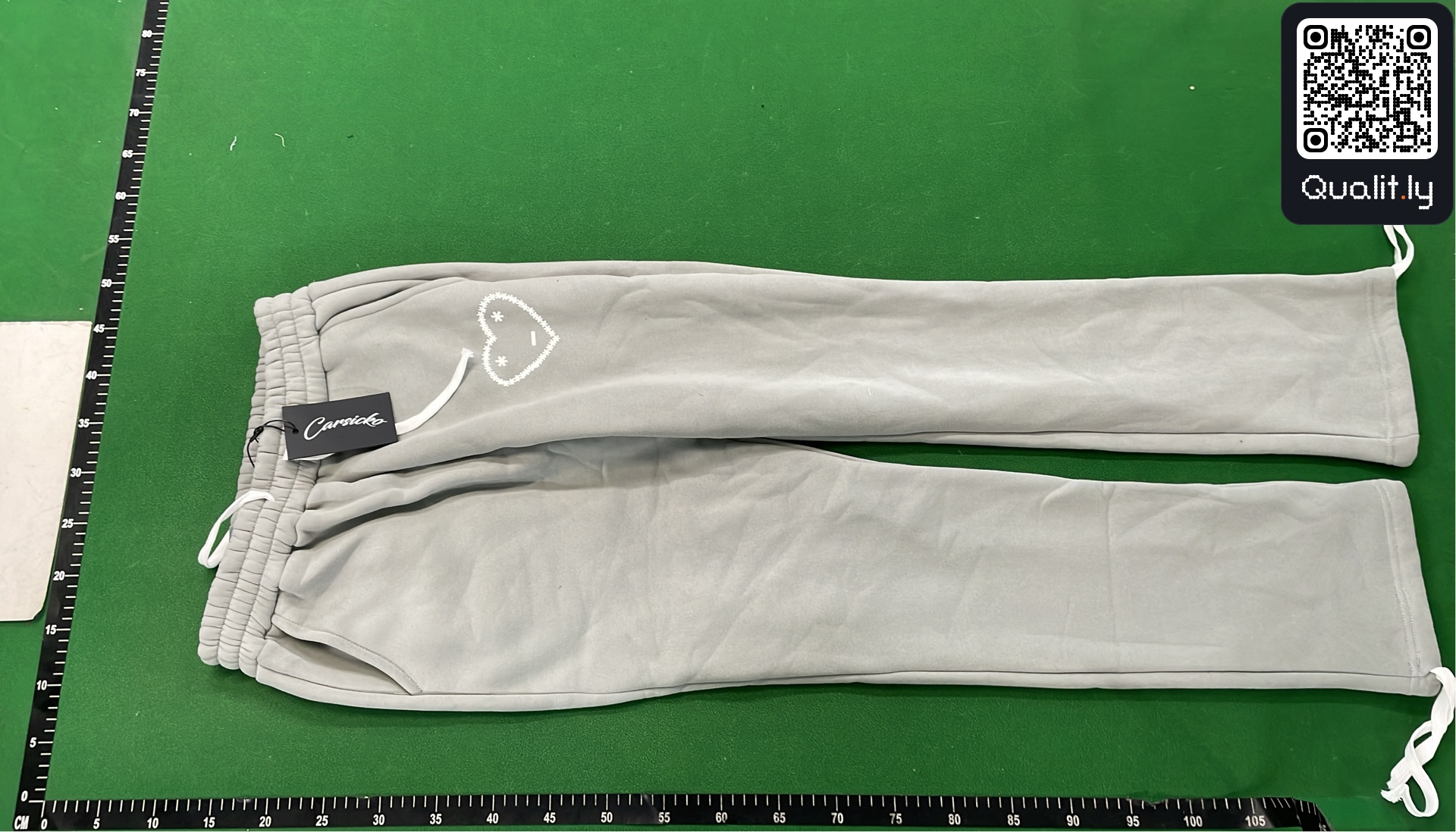 Hoodie QC photo 2 of 55