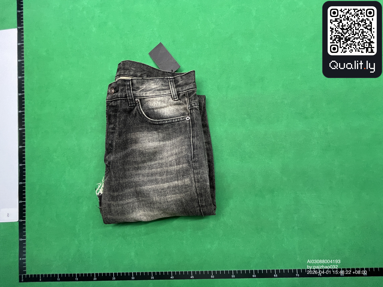 Jeans — foto QC 1 di 10