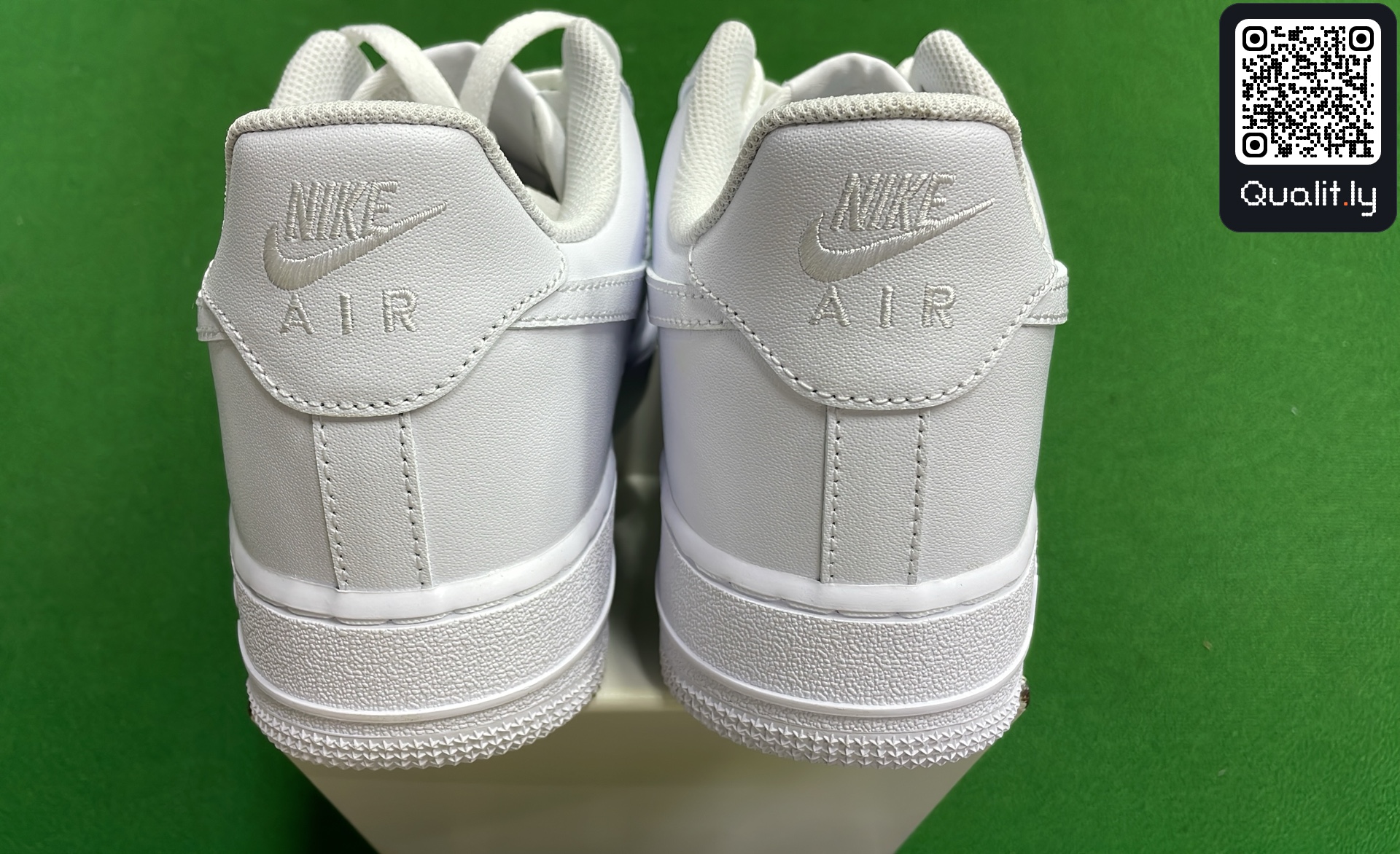 Sneakers — foto QC 3 di 283