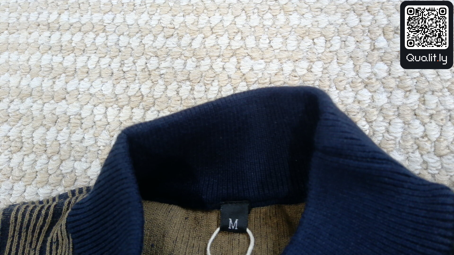 Sweater QC photo 1 of 9