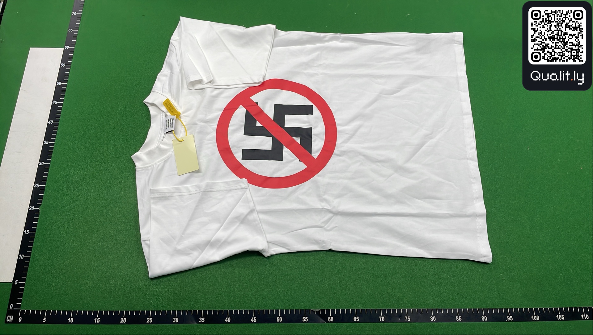 T-shirt — photo QC 2 sur 4